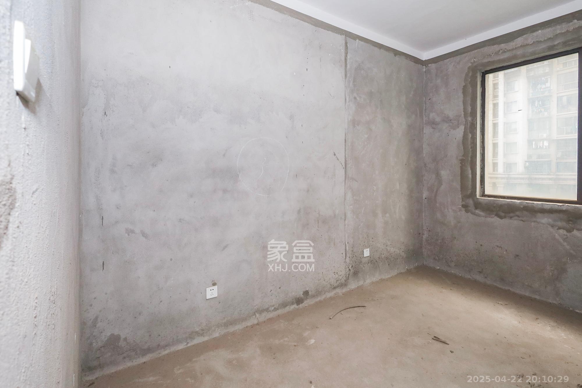 阳光丽城一期 4室2厅2卫 165.0万 阳光丽城一期 4室2厅2卫 165.0万卧室