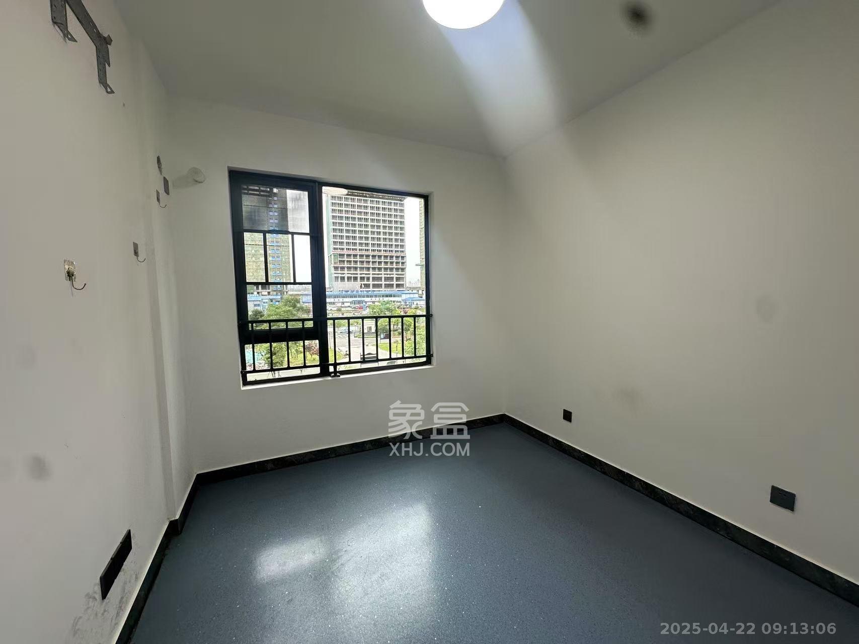 东宜新园  3室2厅2卫   3400.00元/月室内图