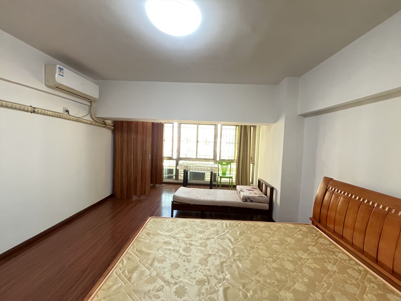 华林广场 2室1厅1卫 2100.0元/月 华林广场 2室1厅1卫 2100.0元/月室内图