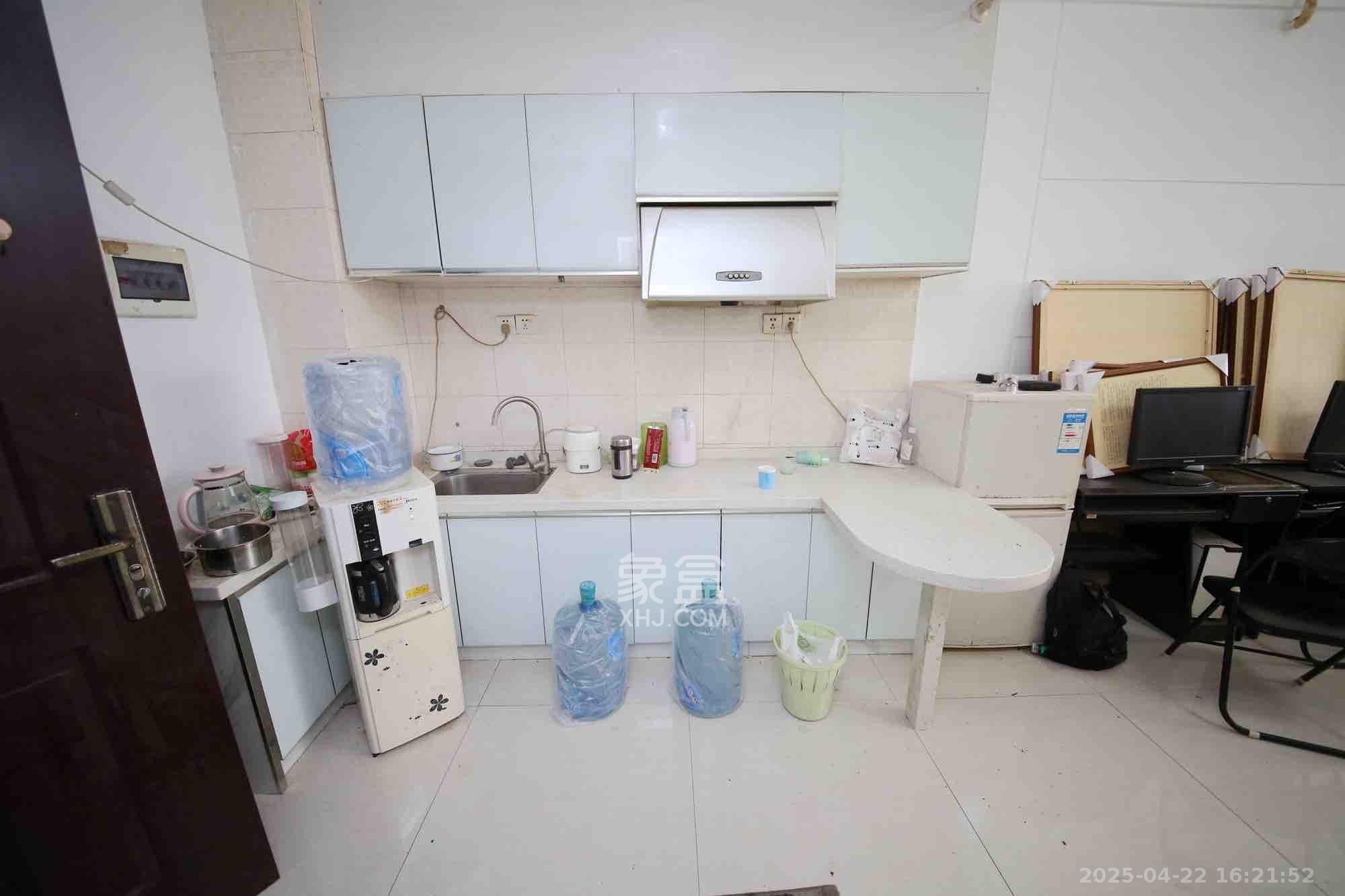 YO领域(领御大厦) 1室1厅1卫 1900.0元/月 YO领域(领御大厦) 1室1厅1卫 1900.0元/月室内图