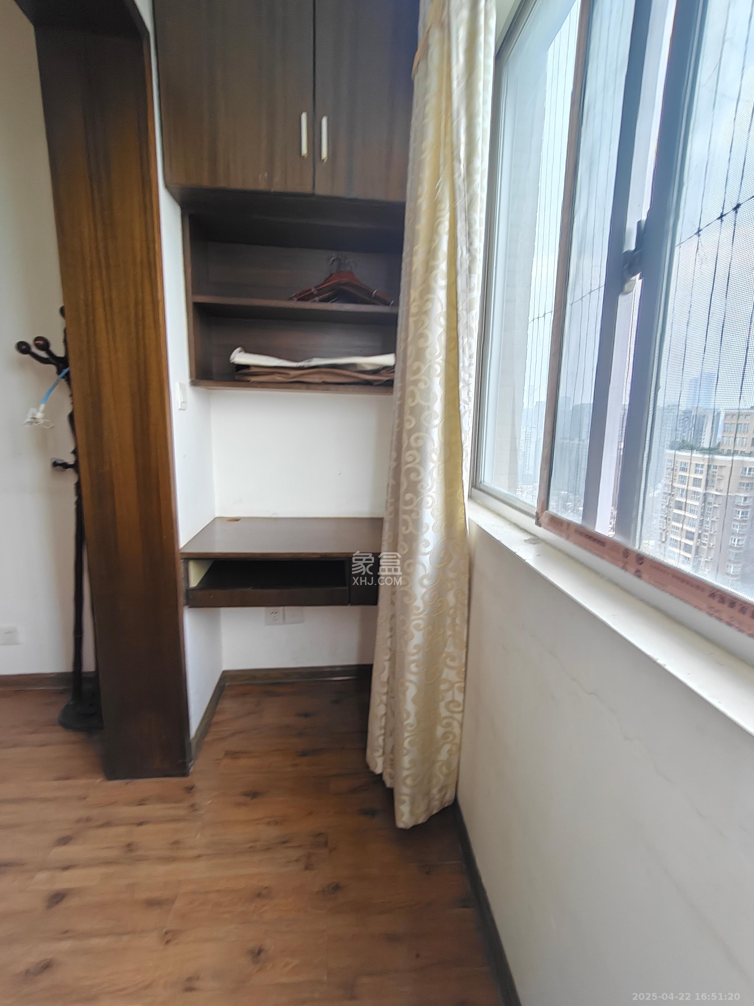 上河国际B座  2室2厅1卫   2200.00元/月室内图