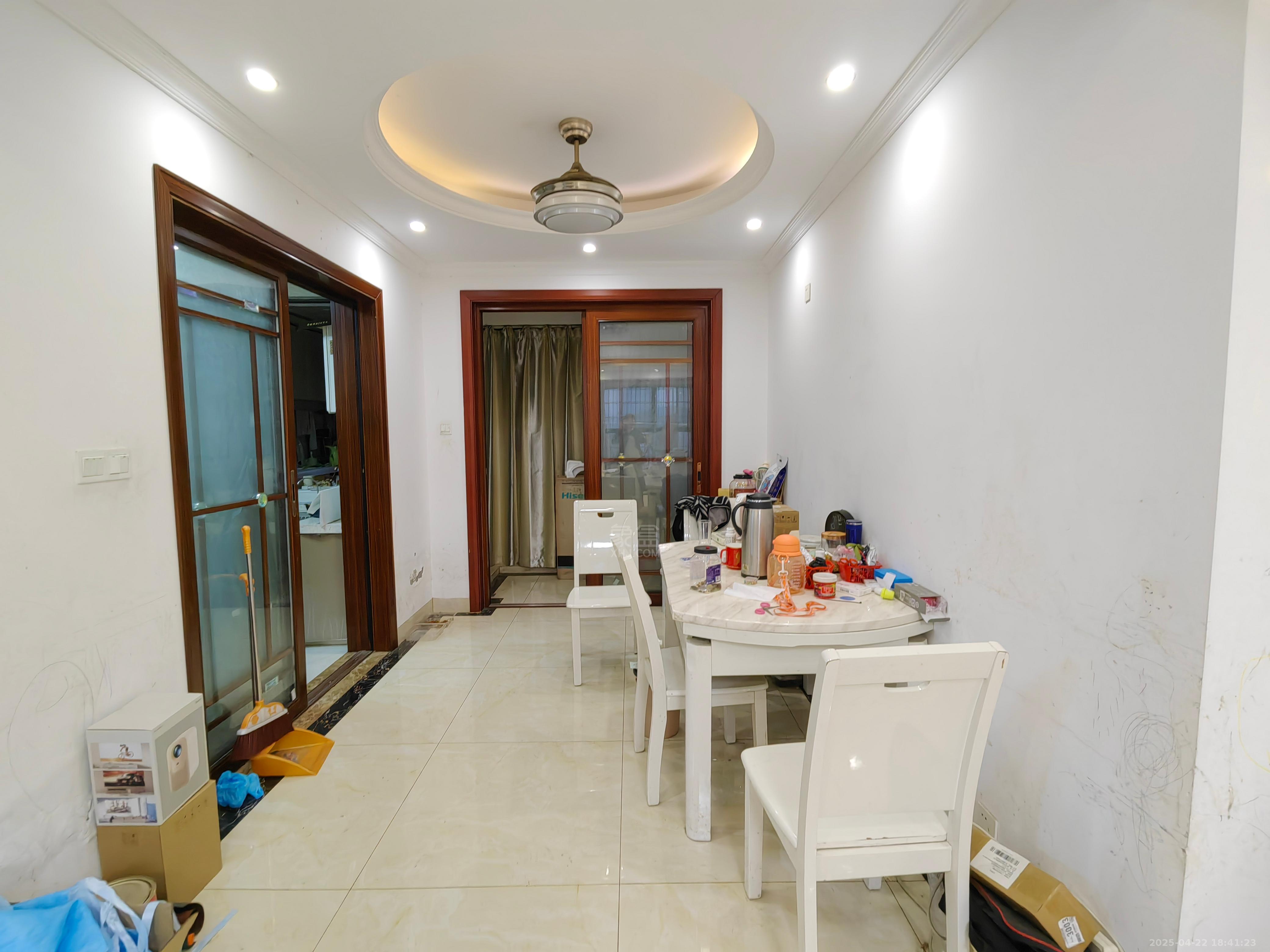 时代云龙城小区 3室2厅2卫 1500.0元/月 时代云龙城小区 3室2厅2卫 1500.0元/月室内图