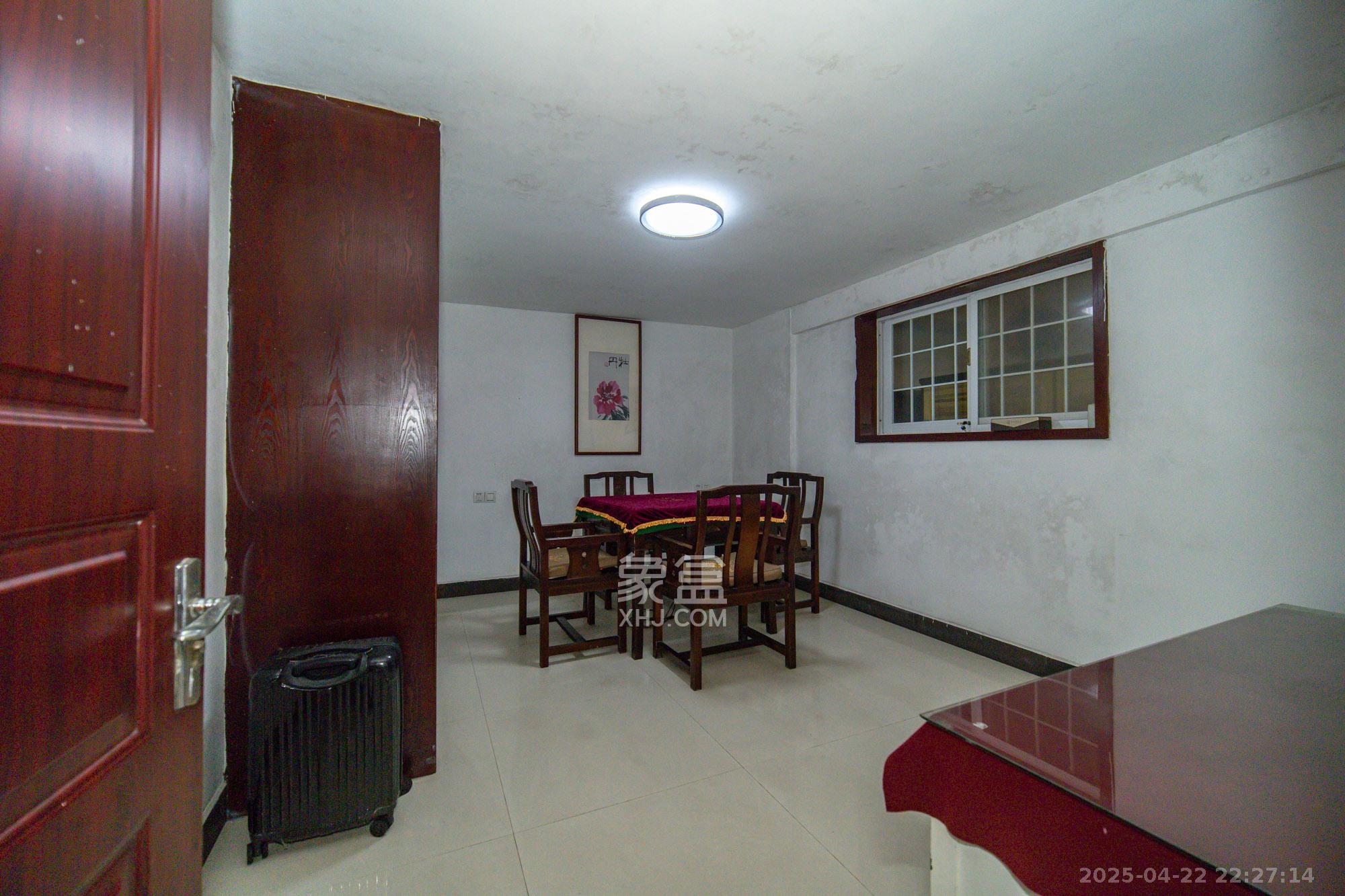 美林水郡  1室2厅1卫    228.0万 美林水郡  1室2厅1卫    228.0万卧室