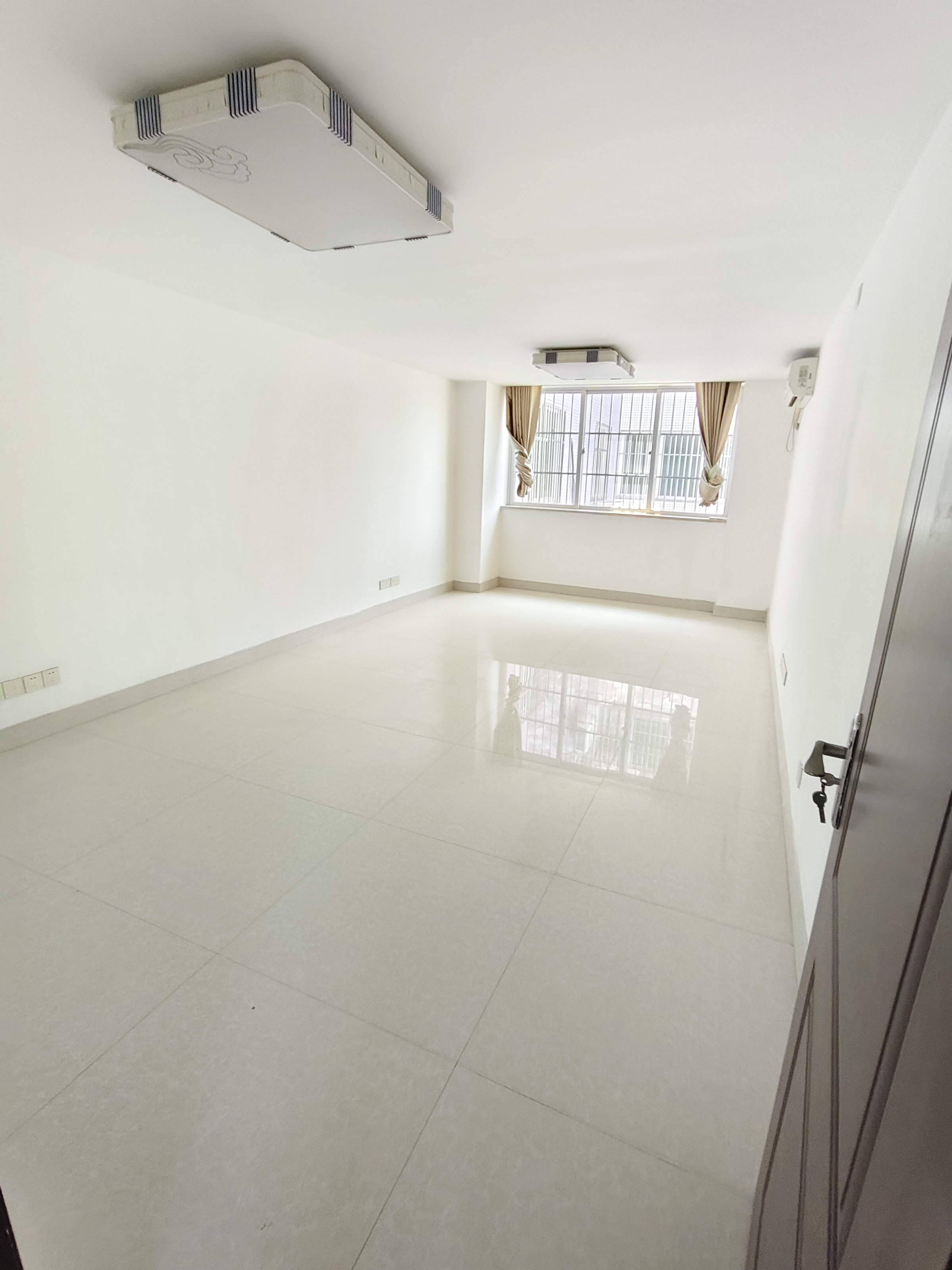 诚田大厦 1室1厅1卫 6200.0元/月 诚田大厦 1室1厅1卫 6200.0元/月室内图