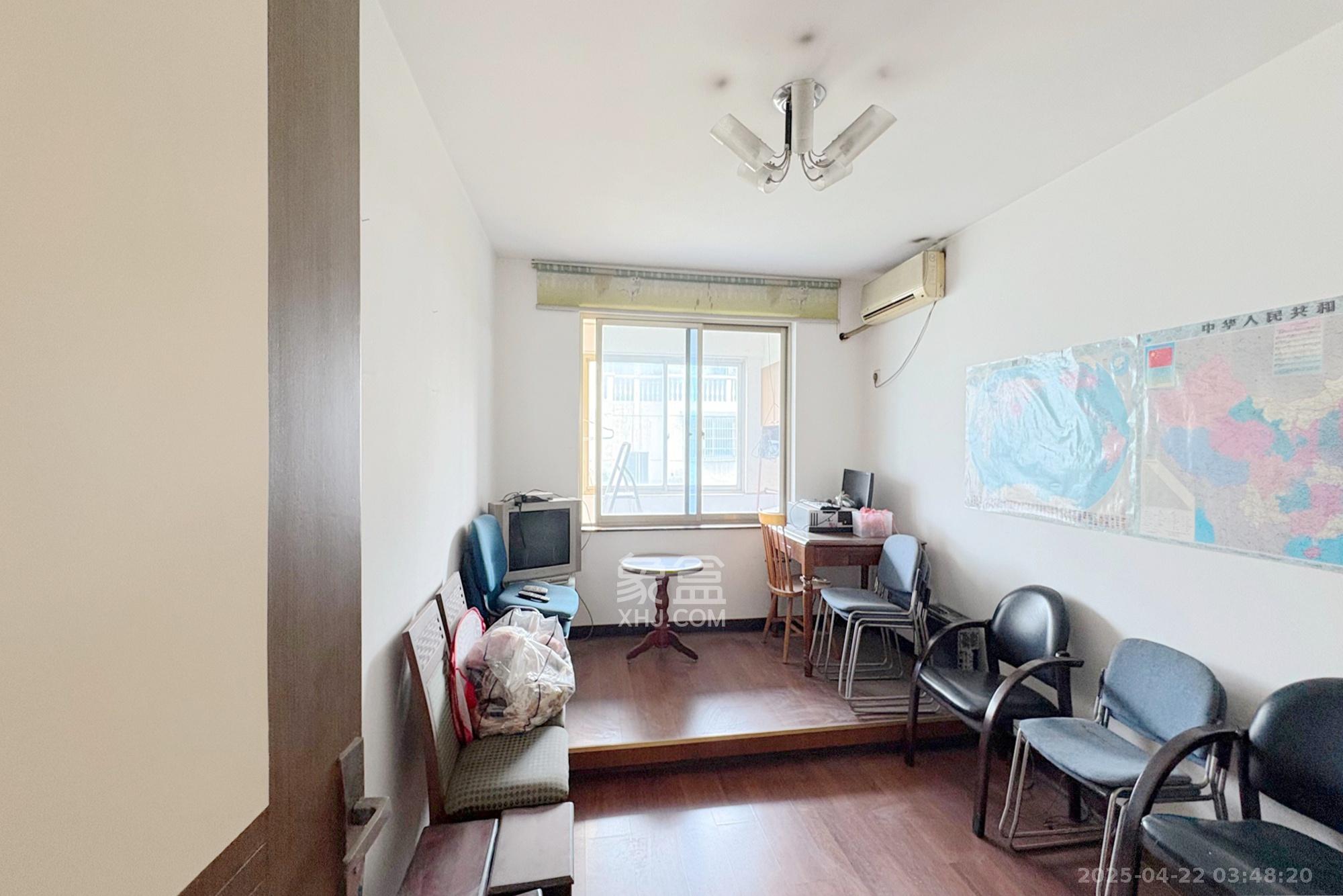 东南明苑 5室2厅2卫 88.8万 东南明苑 5室2厅2卫 88.8万卧室