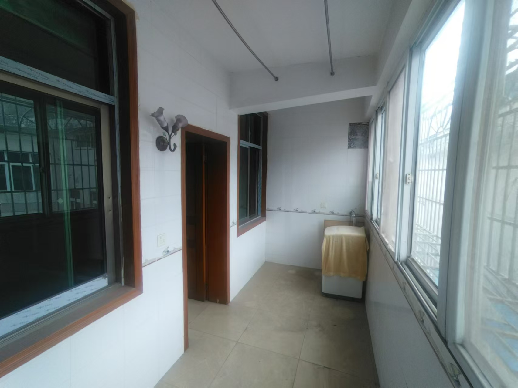 银竹苑小区  3室2厅1卫    21.8万 银竹苑小区  3室2厅1卫    21.8万室内图