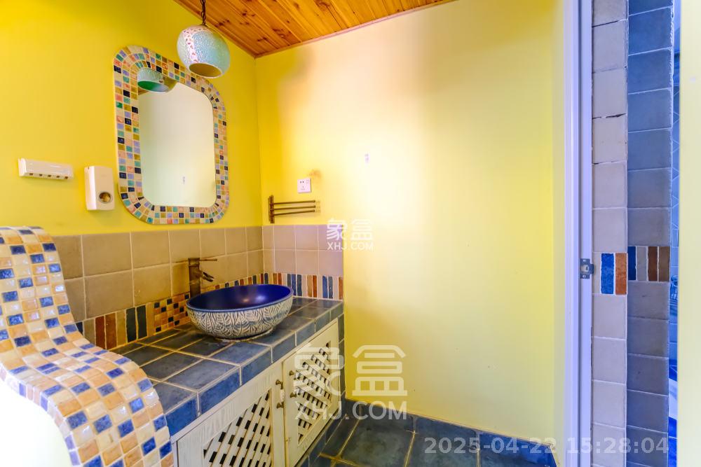 三一街区  3室2厅2卫   2200.00元/月室内图
