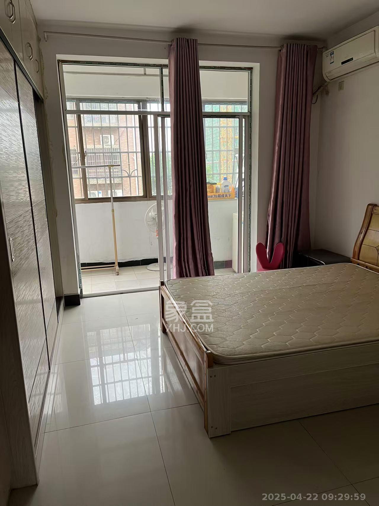 新路小区 3室2厅1卫 1700.0元/月 新路小区 3室2厅1卫 1700.0元/月室内图