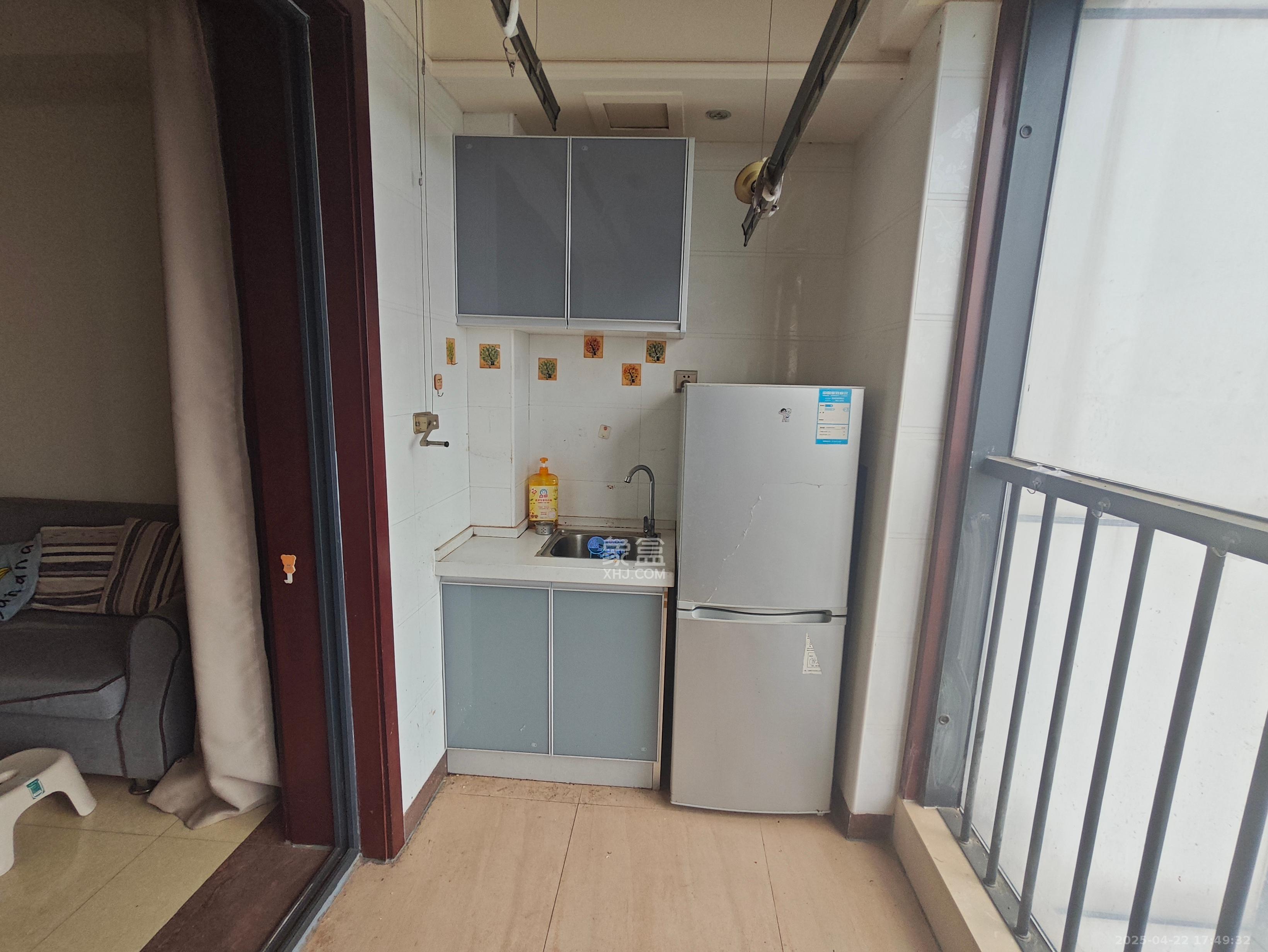 东塘瑞府  2室1厅1卫   1500.00元/月室内图