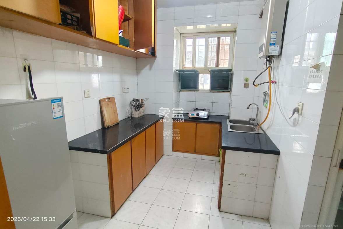 鸿基花园  3室2厅1卫    1250.0元/月 鸿基花园  3室2厅1卫    1250.0元/月室内图