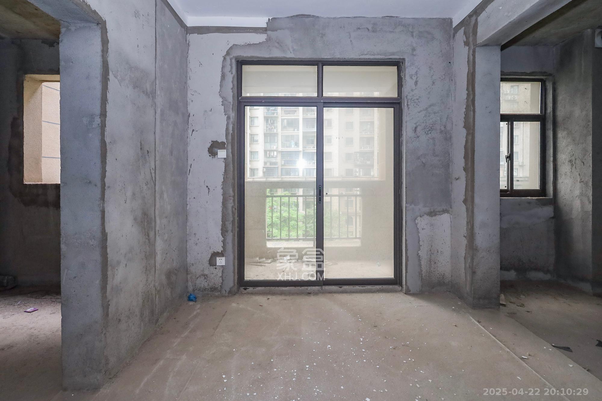 阳光丽城一期 4室2厅2卫 165.0万 阳光丽城一期 4室2厅2卫 165.0万其他