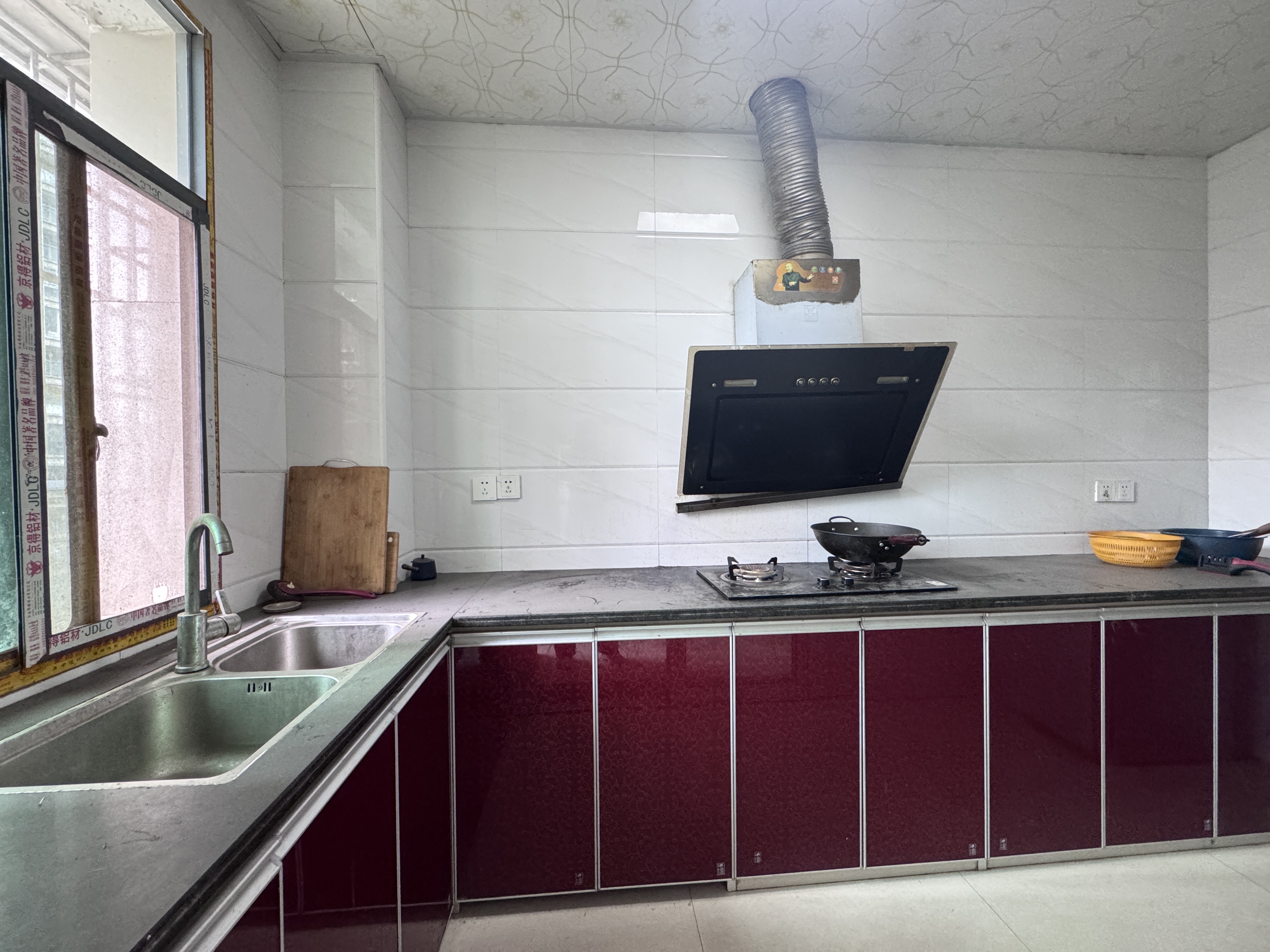 长湖小区 1室0厅0卫 1400.0元/月 长湖小区 1室0厅0卫 1400.0元/月室内图