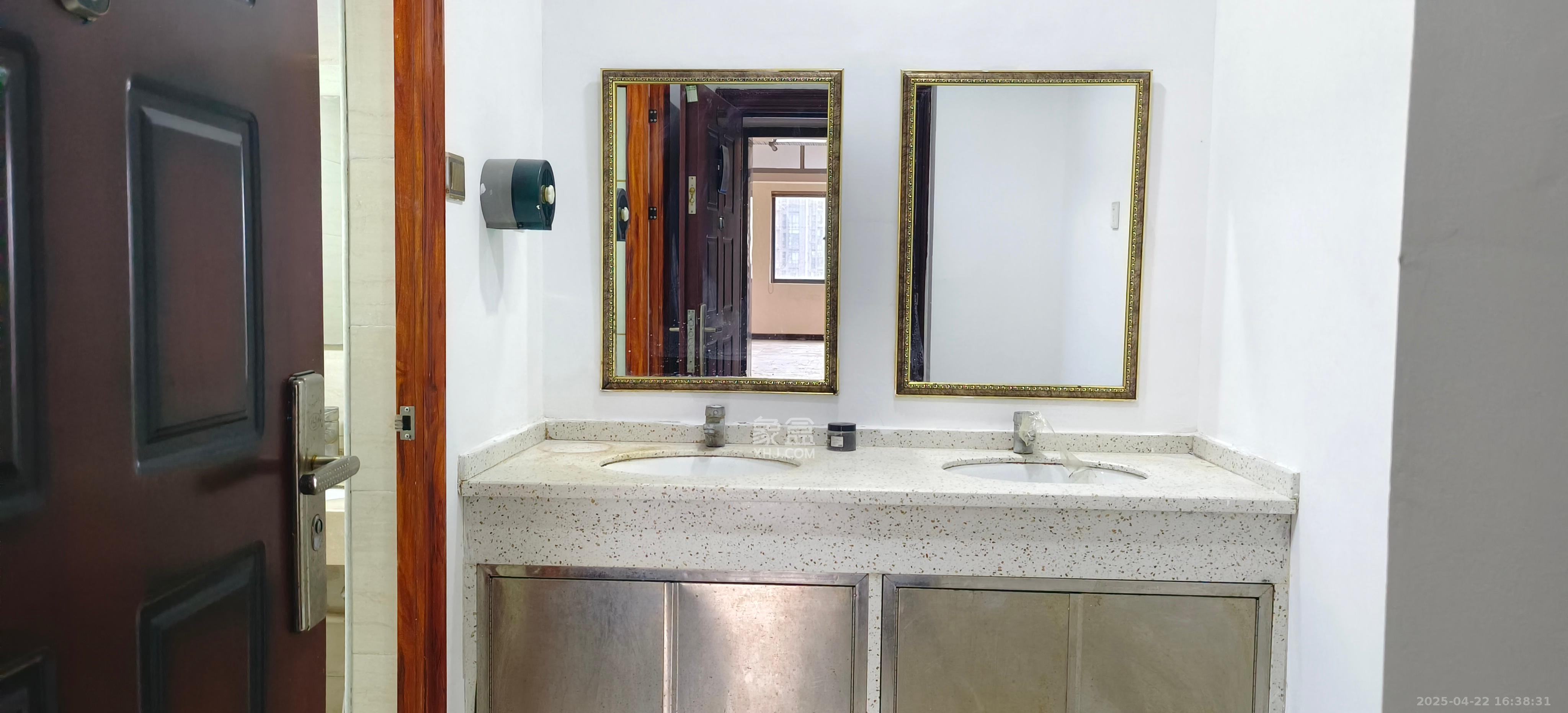 阳光锦城 1室1厅1卫 1600.0元/月 阳光锦城 1室1厅1卫 1600.0元/月室内图