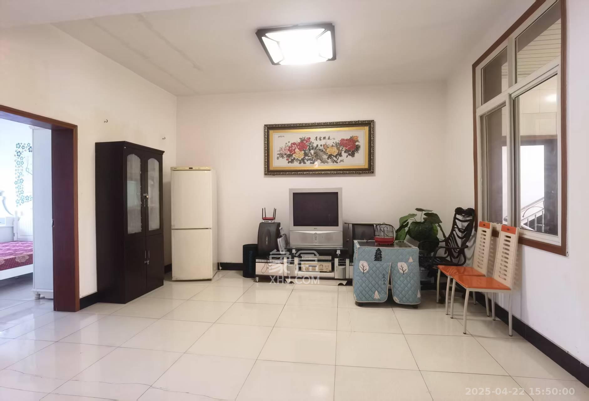 裕园小区(含浦) 3室2厅1卫 1500.0元/月 裕园小区(含浦) 3室2厅1卫 1500.0元/月室内图