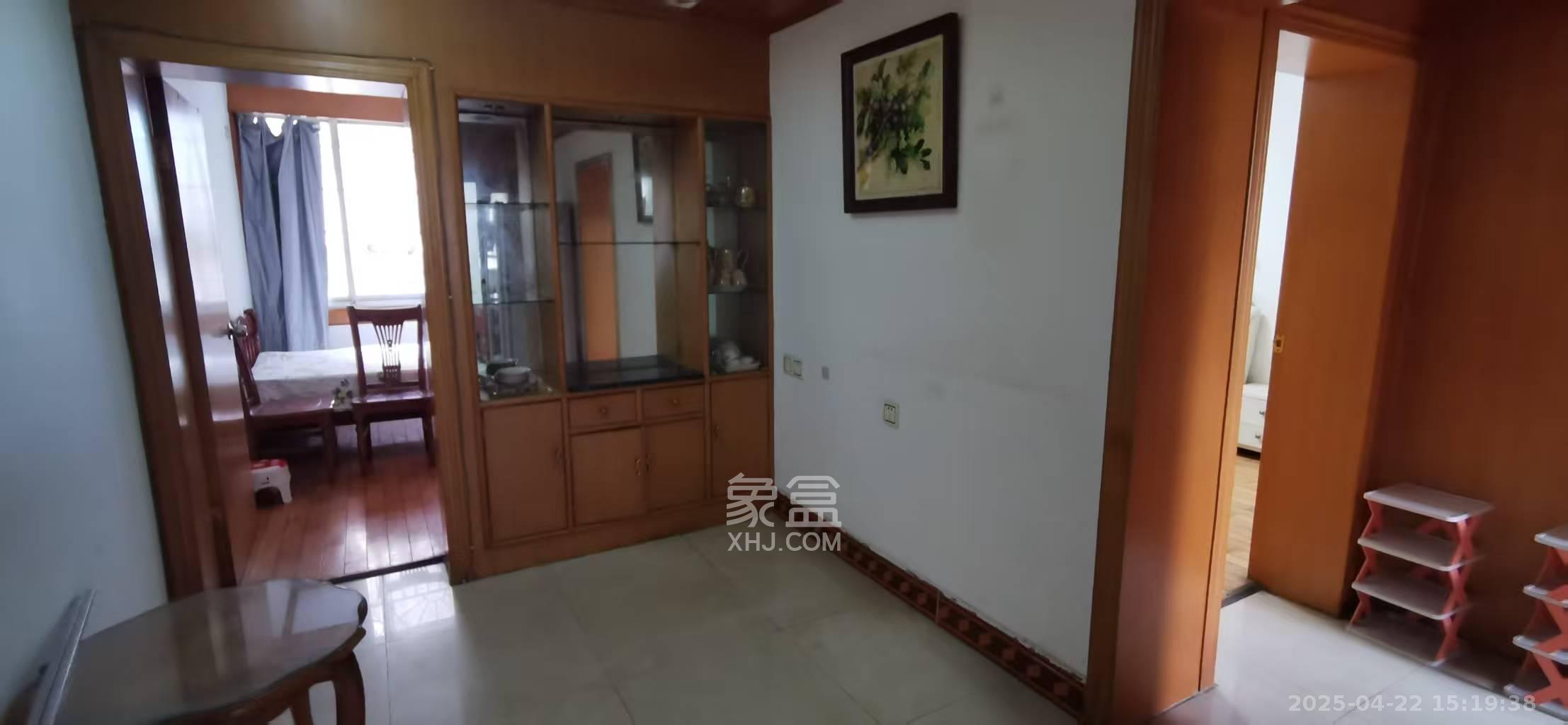 天心里散盘  3室1厅1卫    2400.0元/月 天心里散盘  3室1厅1卫    2400.0元/月室内图