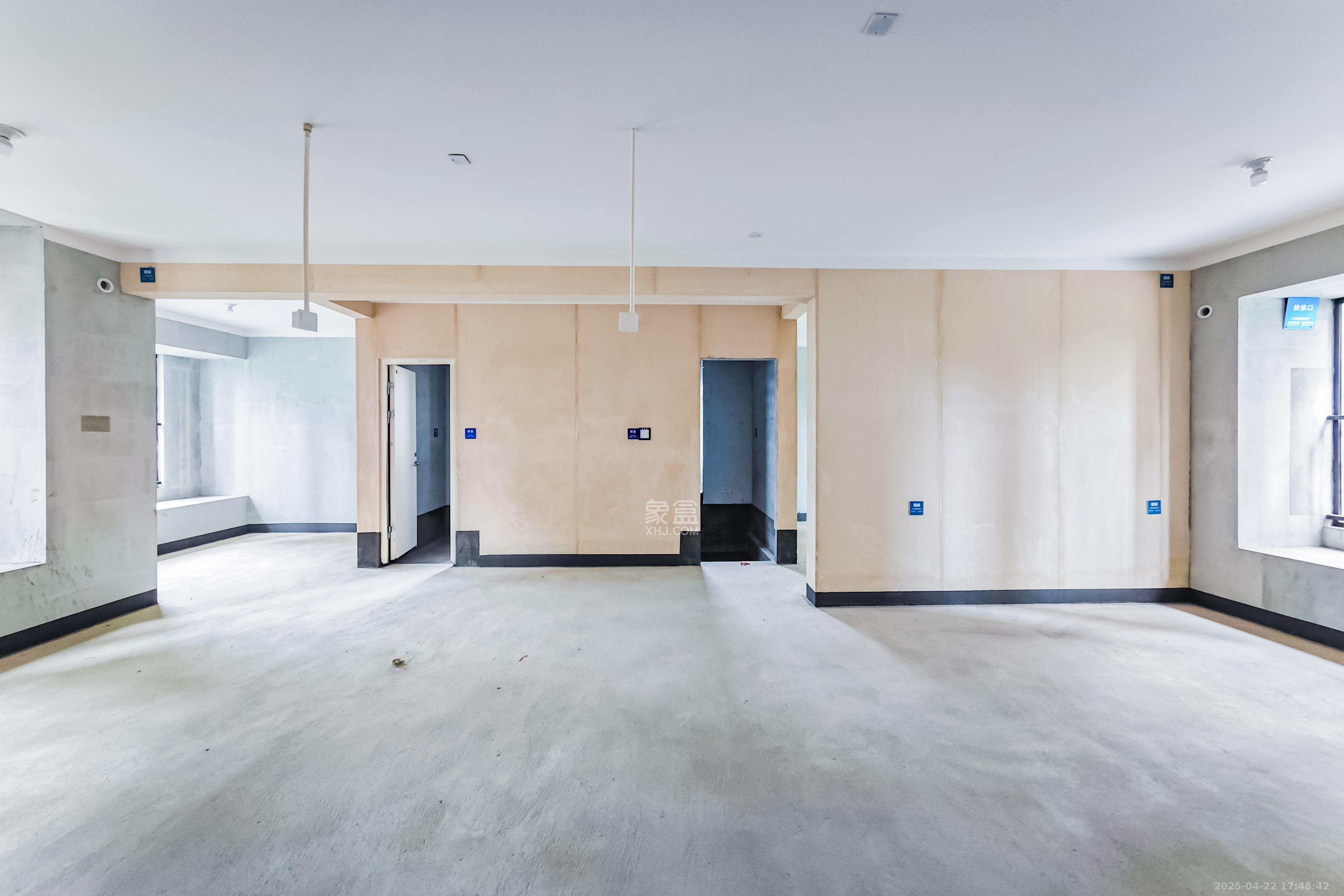 建发玖洲观澜  4室1厅2卫   185.00万其他
