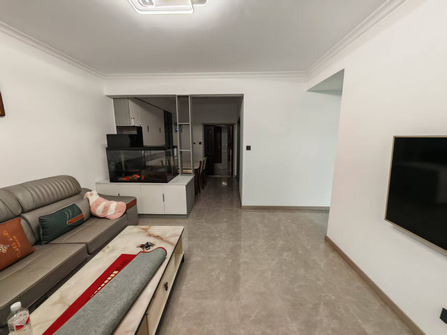 梓湖馨苑 3室2厅2卫 2300.0元/月 梓湖馨苑 3室2厅2卫 2300.0元/月室内图