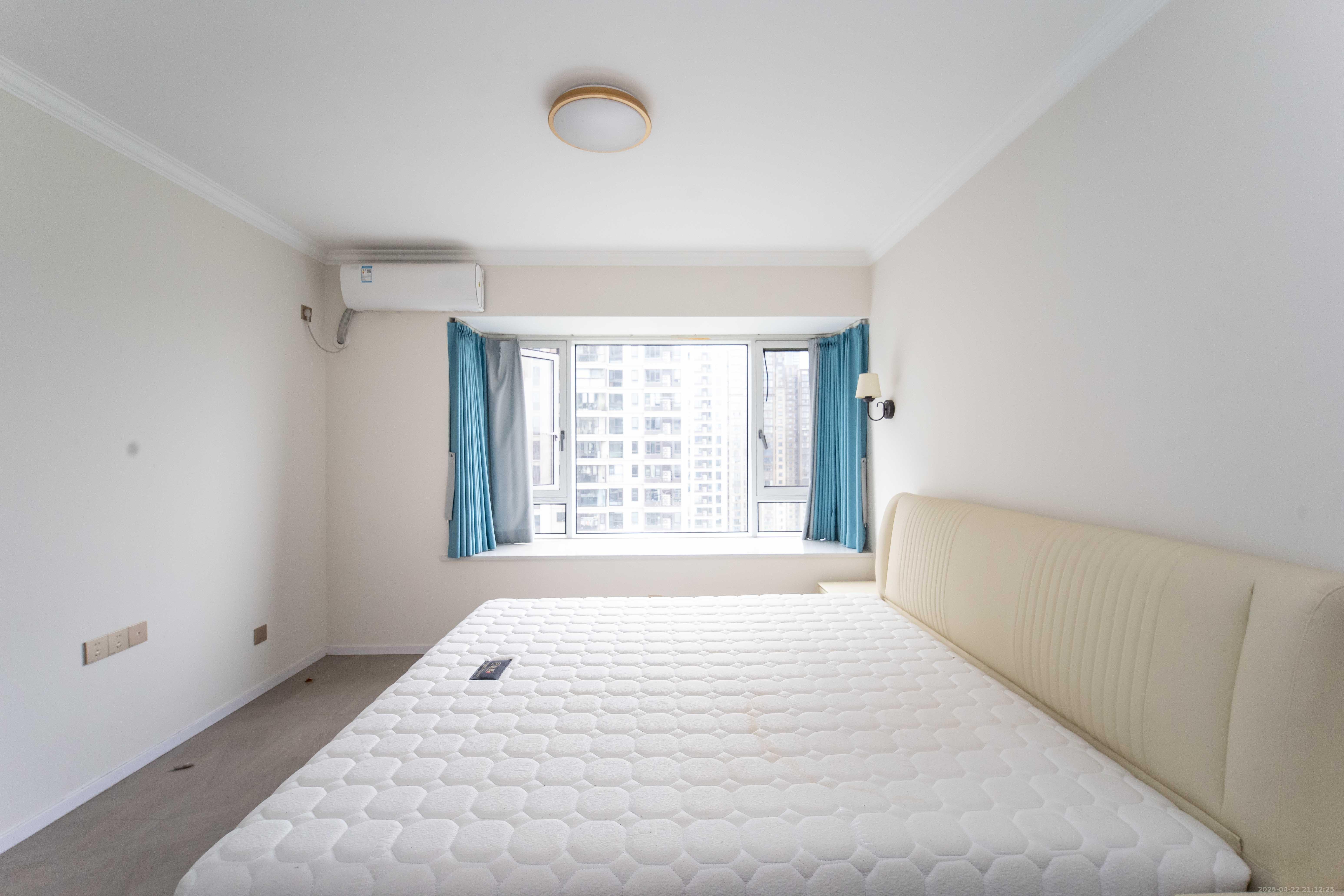 德奥悦东方 4室2厅3卫 249.00万 德奥悦东方 4室2厅3卫 249.00万卧室