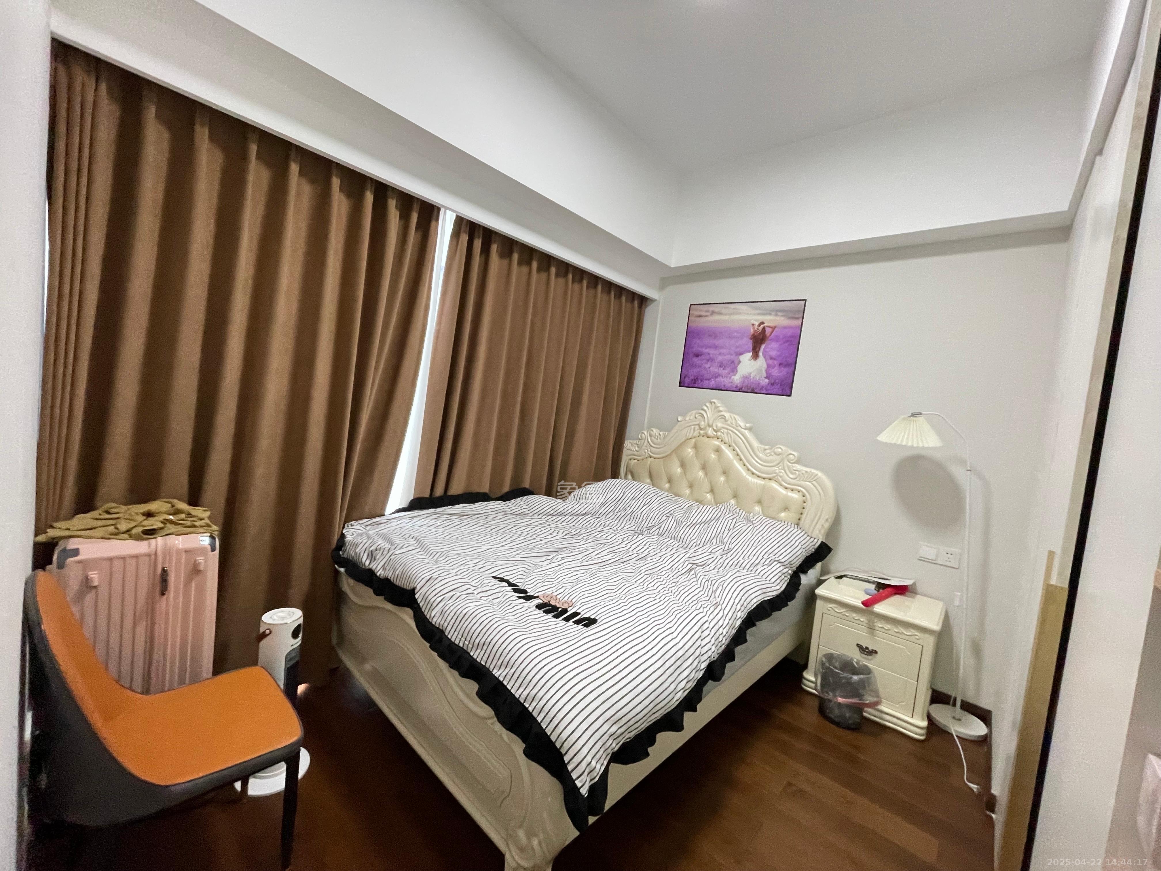 万润时光里  2室1厅1卫   3200.00元/月室内图