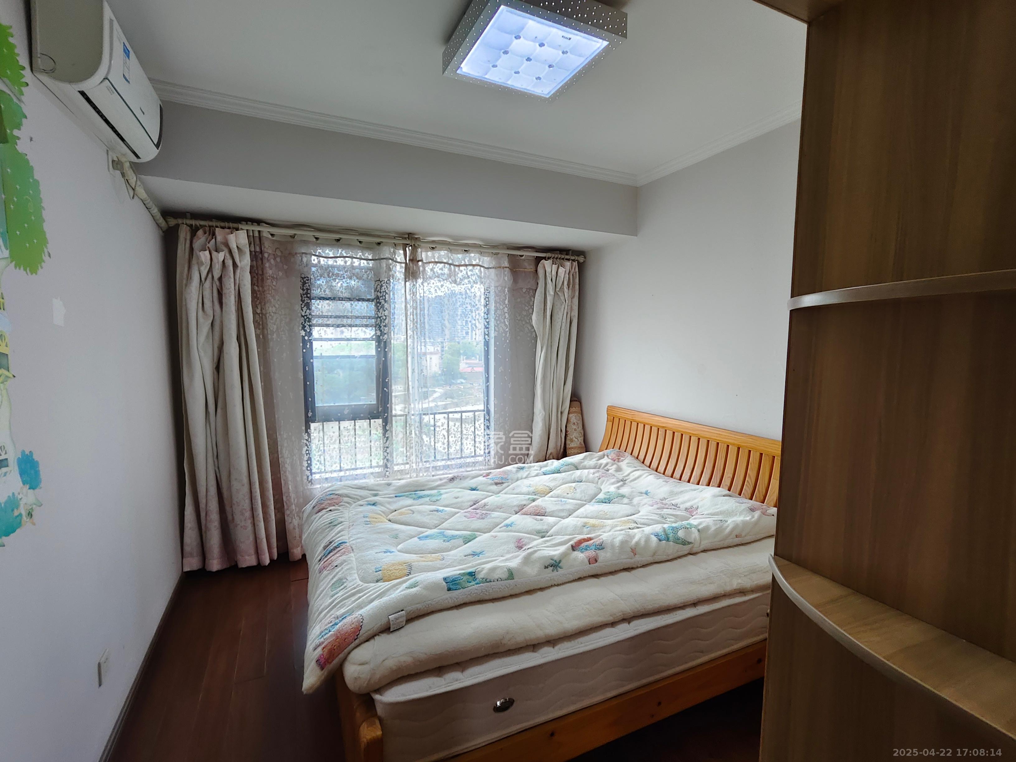 万科金域华府三四期  4室2厅2卫    3600.0元/月 万科金域华府三四期  4室2厅2卫    3600.0元/月室内图