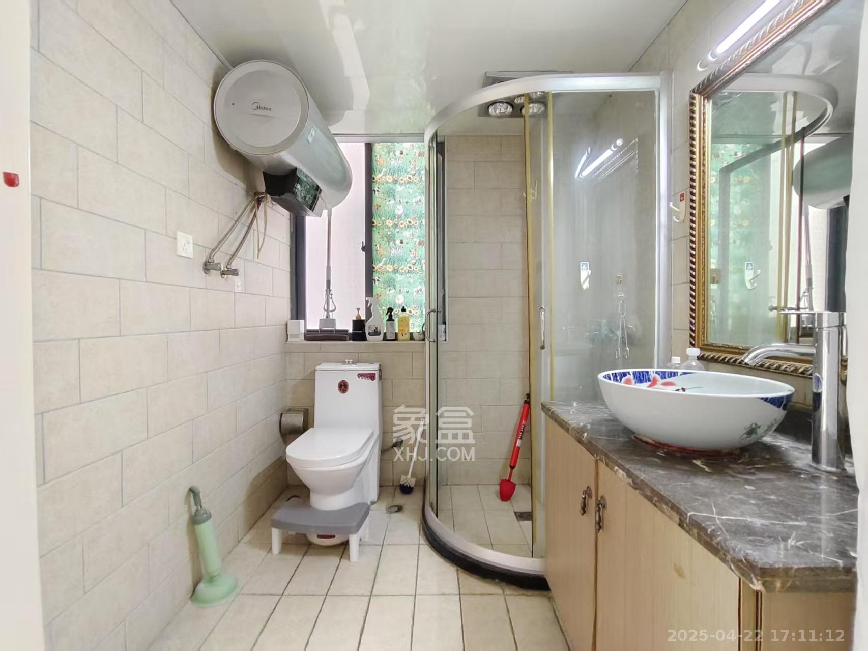 银港水晶城  3室2厅2卫   3000.00元/月室内图