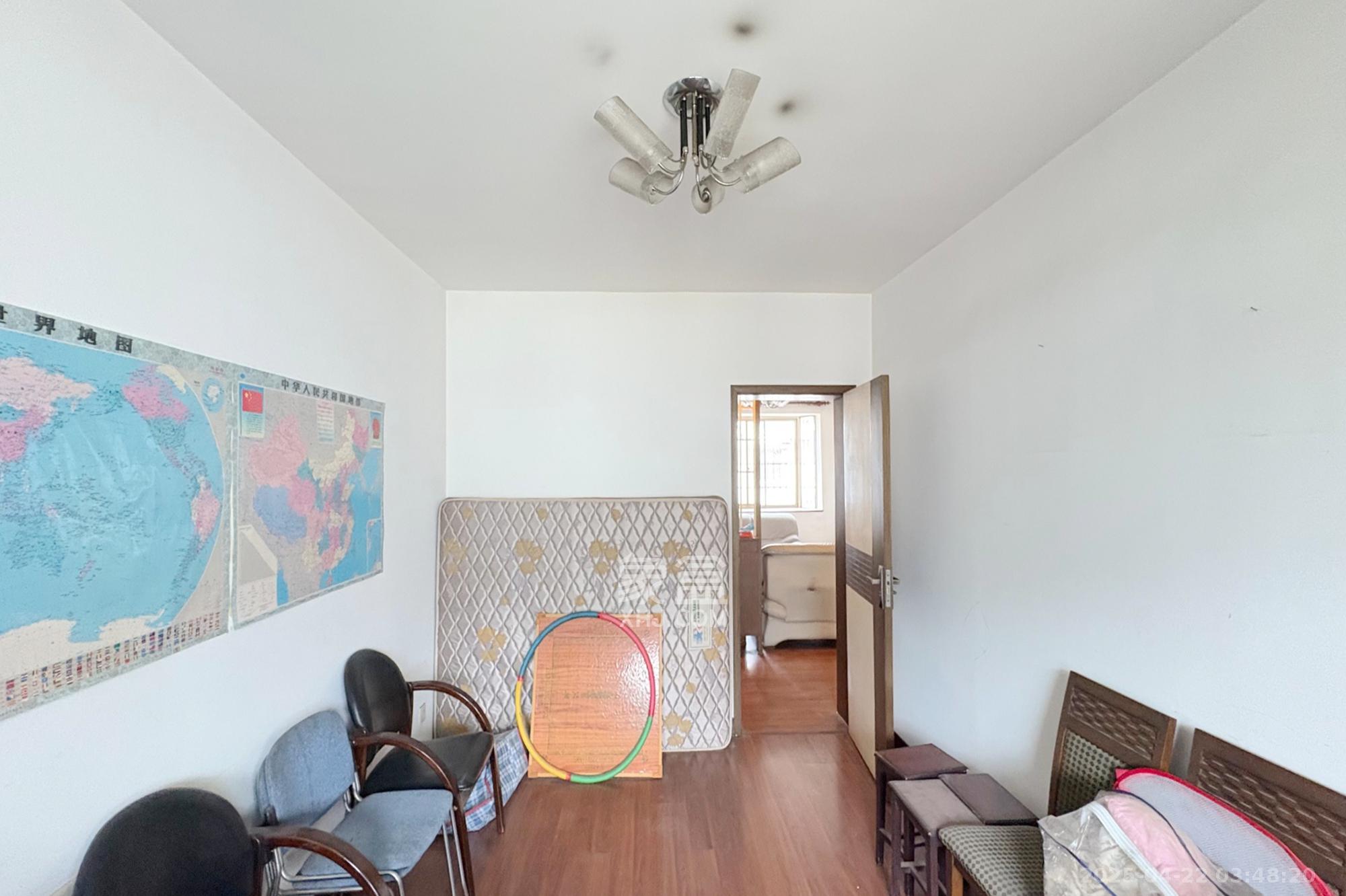 东南明苑 5室2厅2卫 88.8万 东南明苑 5室2厅2卫 88.8万卧室