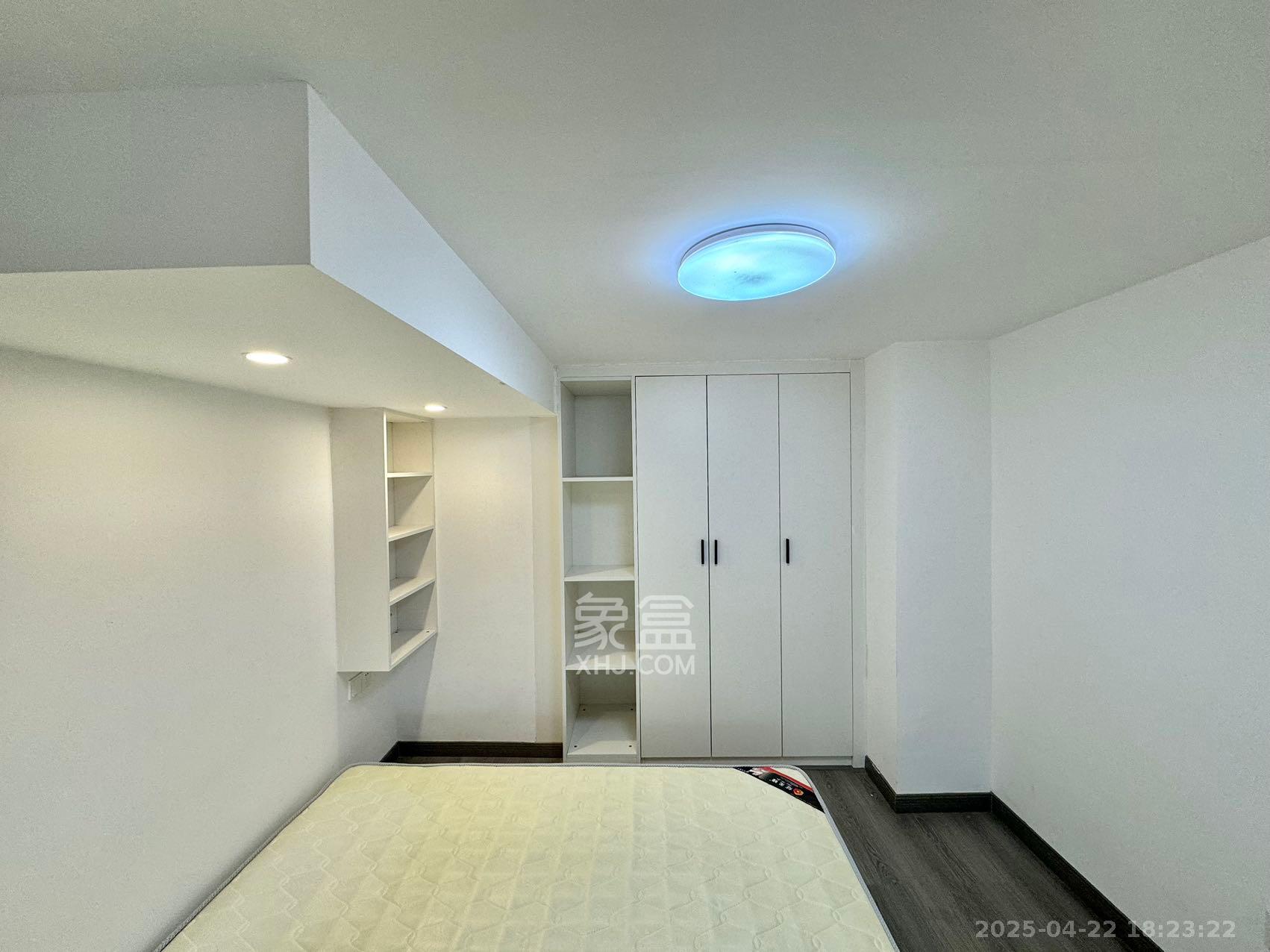 新长海D1站  1室1厅1卫    1250.0元/月 新长海D1站  1室1厅1卫    1250.0元/月室内图