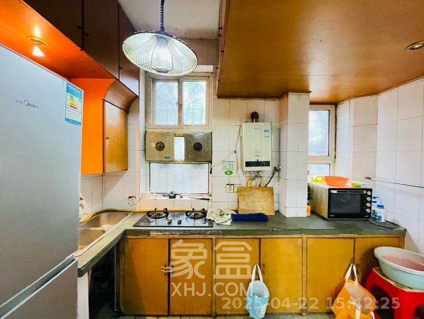 湖南石油化学工业局小区（侯家塘化工厅）  3室2厅1卫   2200.00元/月室内图