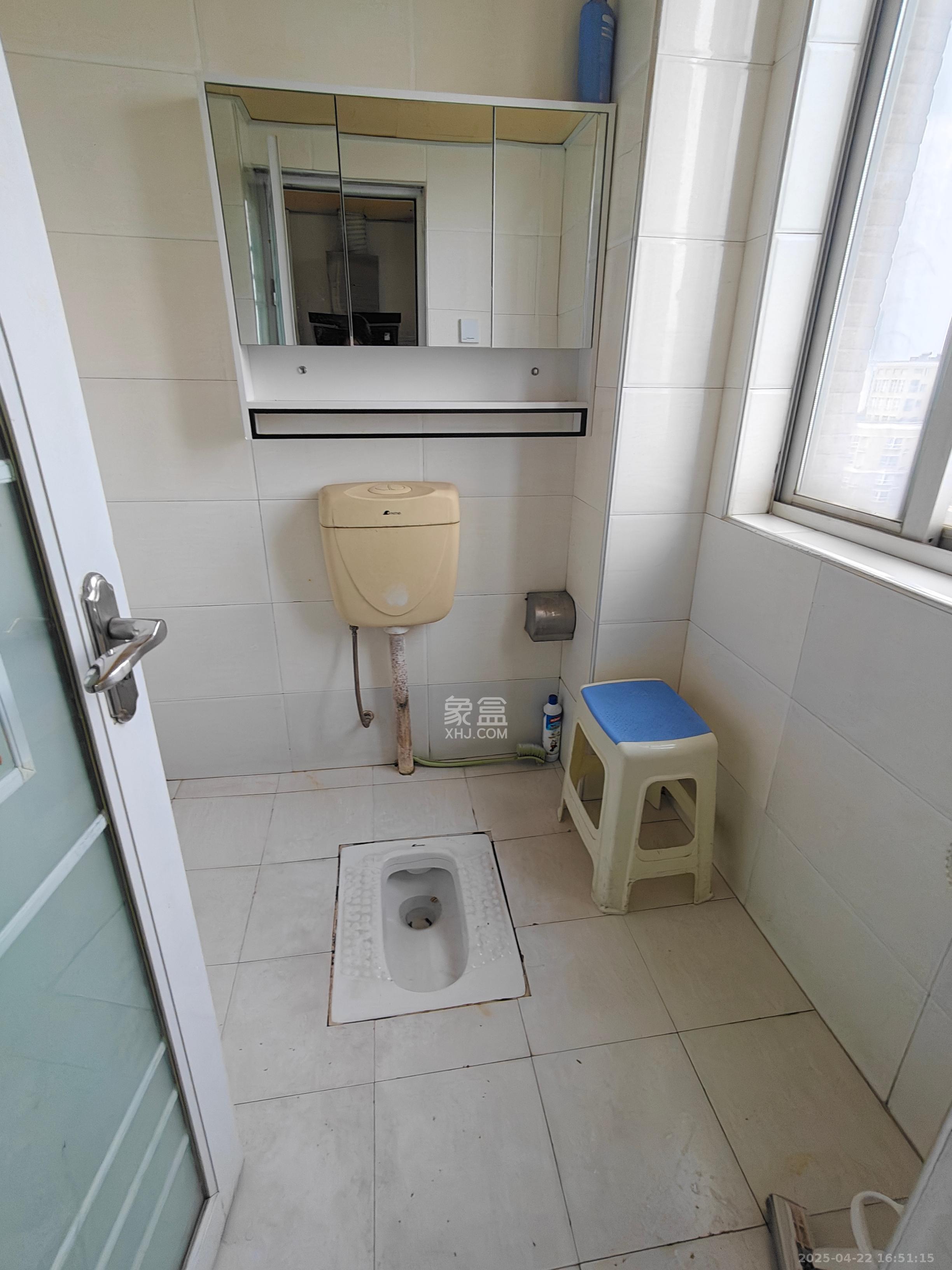 上河国际B座  2室2厅1卫   2200.00元/月室内图