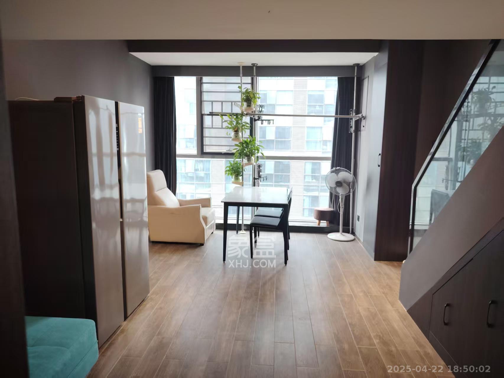 奥克斯滨仕花园(奥克斯洋湖广场/奥克斯中心)  1室1厅1卫    2200.0元/月 奥克斯滨仕花园(奥克斯洋湖广场/奥克斯中心)  1室1厅1卫    2200.0元/月室内图