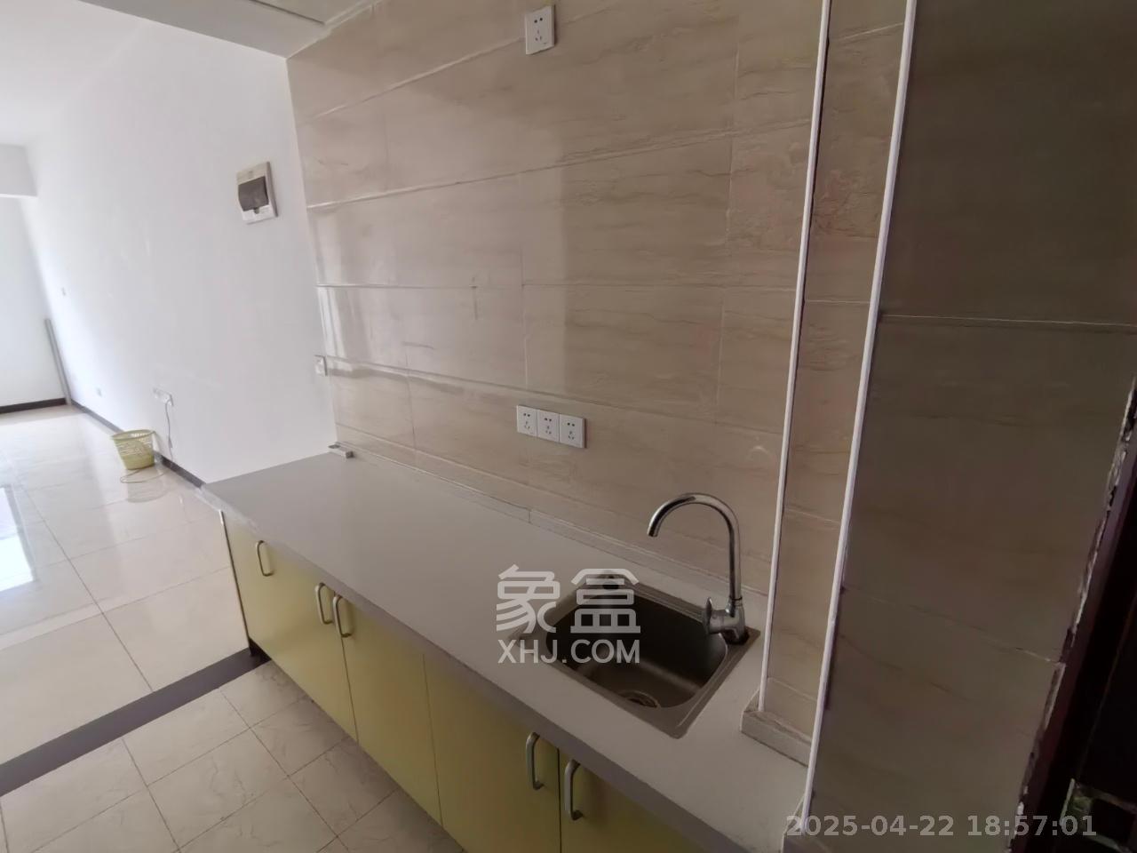 万博汇  1室1厅1卫   1700.00元/月