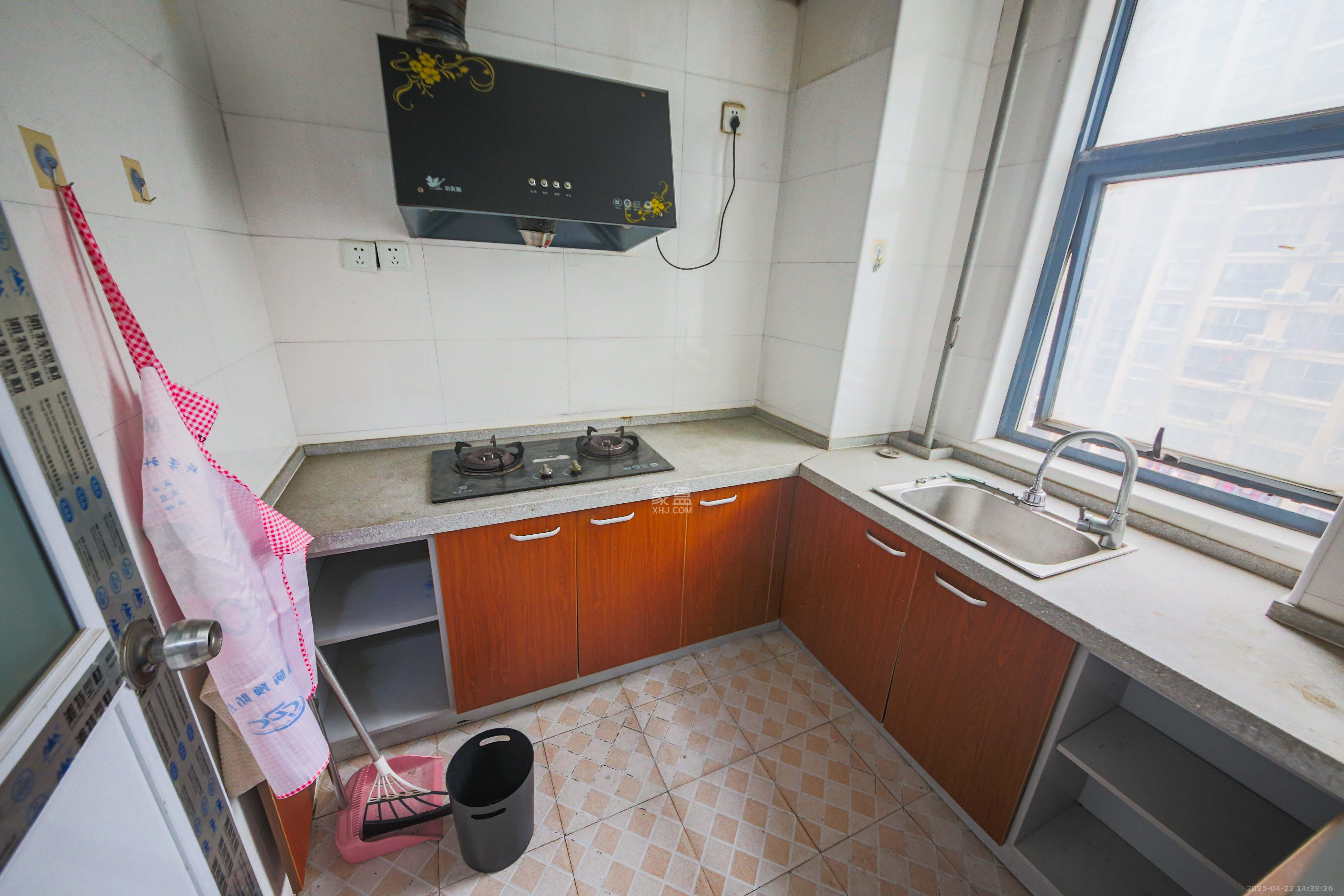 标志浪漫满屋（枫景公寓）  1室1厅1卫   29.80万厨房