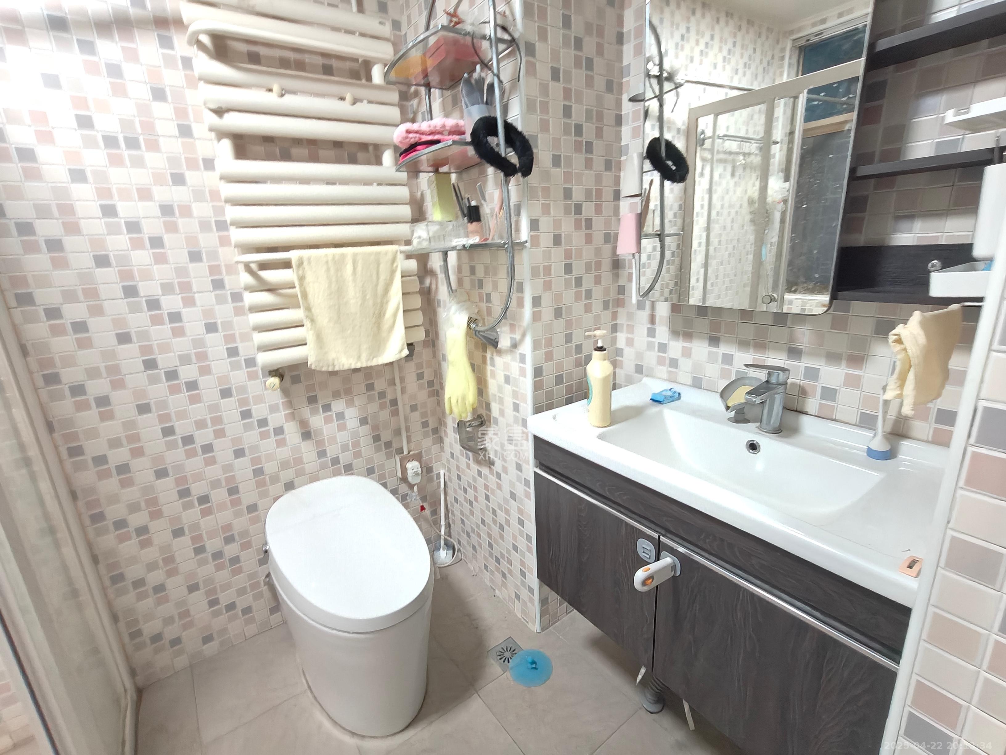 王府井公寓(福源公寓)  5室2厅1卫    8000.0元/月 王府井公寓(福源公寓)  5室2厅1卫    8000.0元/月室内图