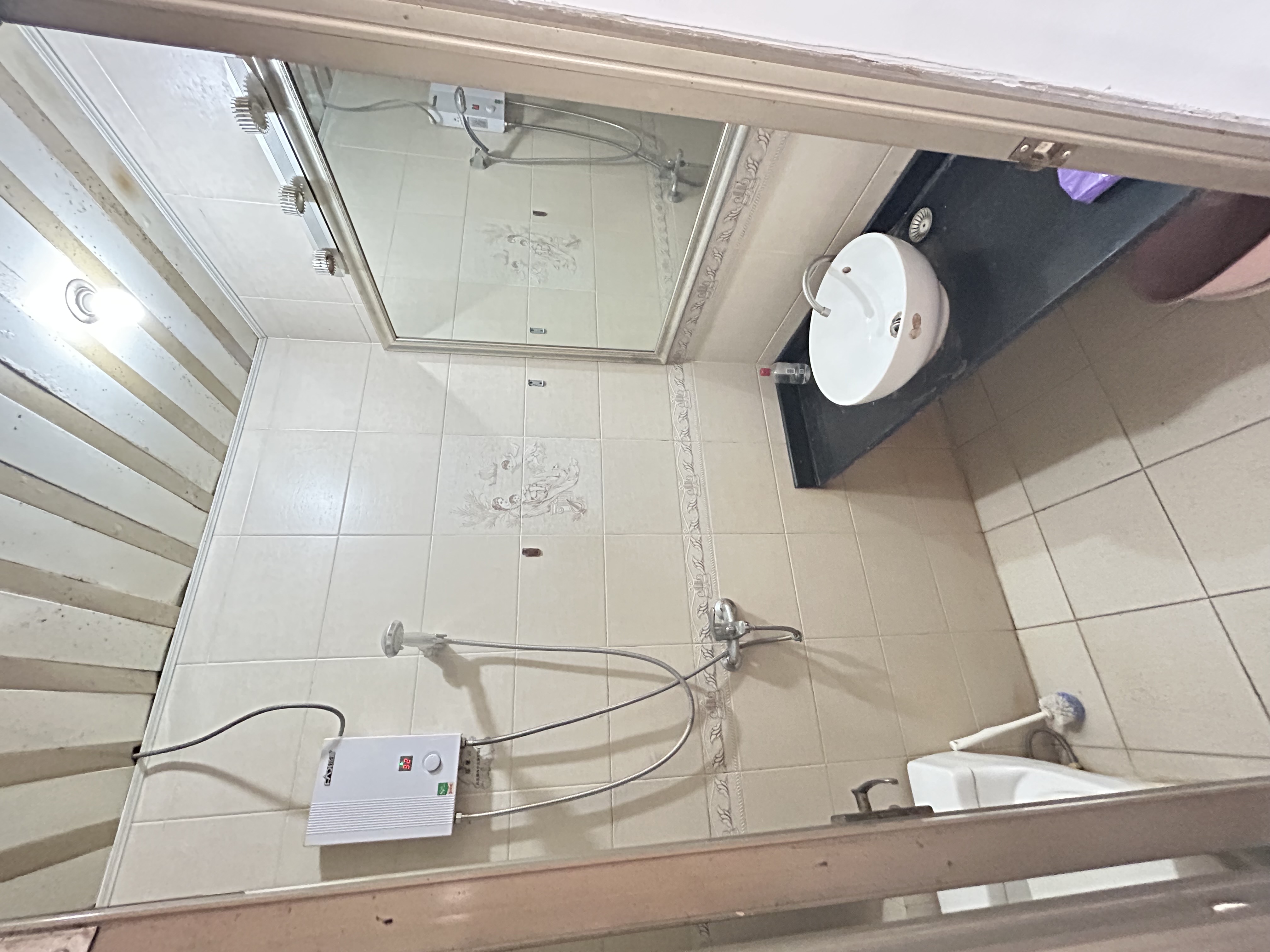 银达大厦（银达商务大厦）  1室1厅1卫   1350.00元/月室内图