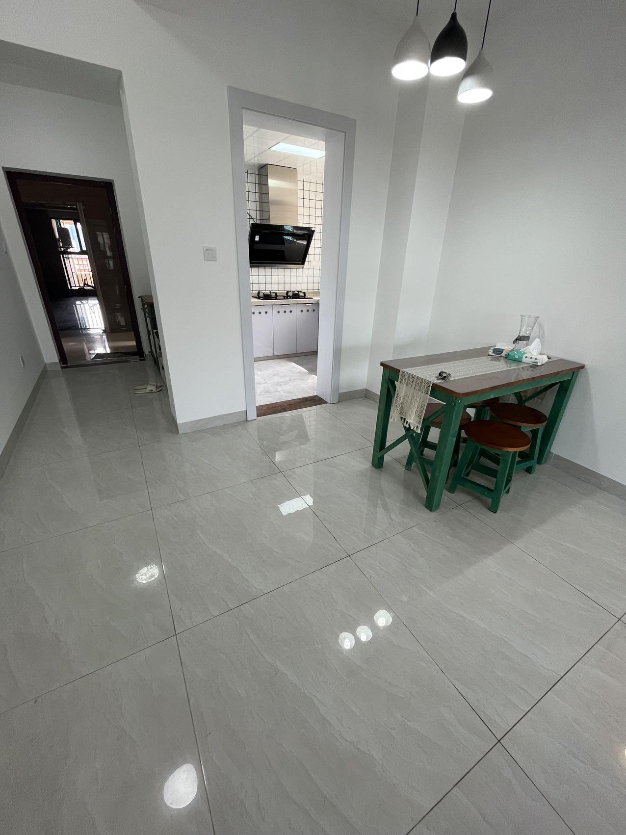 华府蓝湾 2室2厅1卫 118.0万 华府蓝湾 2室2厅1卫 118.0万客厅