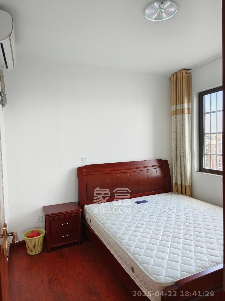 家和院  4室2厅1卫   2200.00元/月室内图