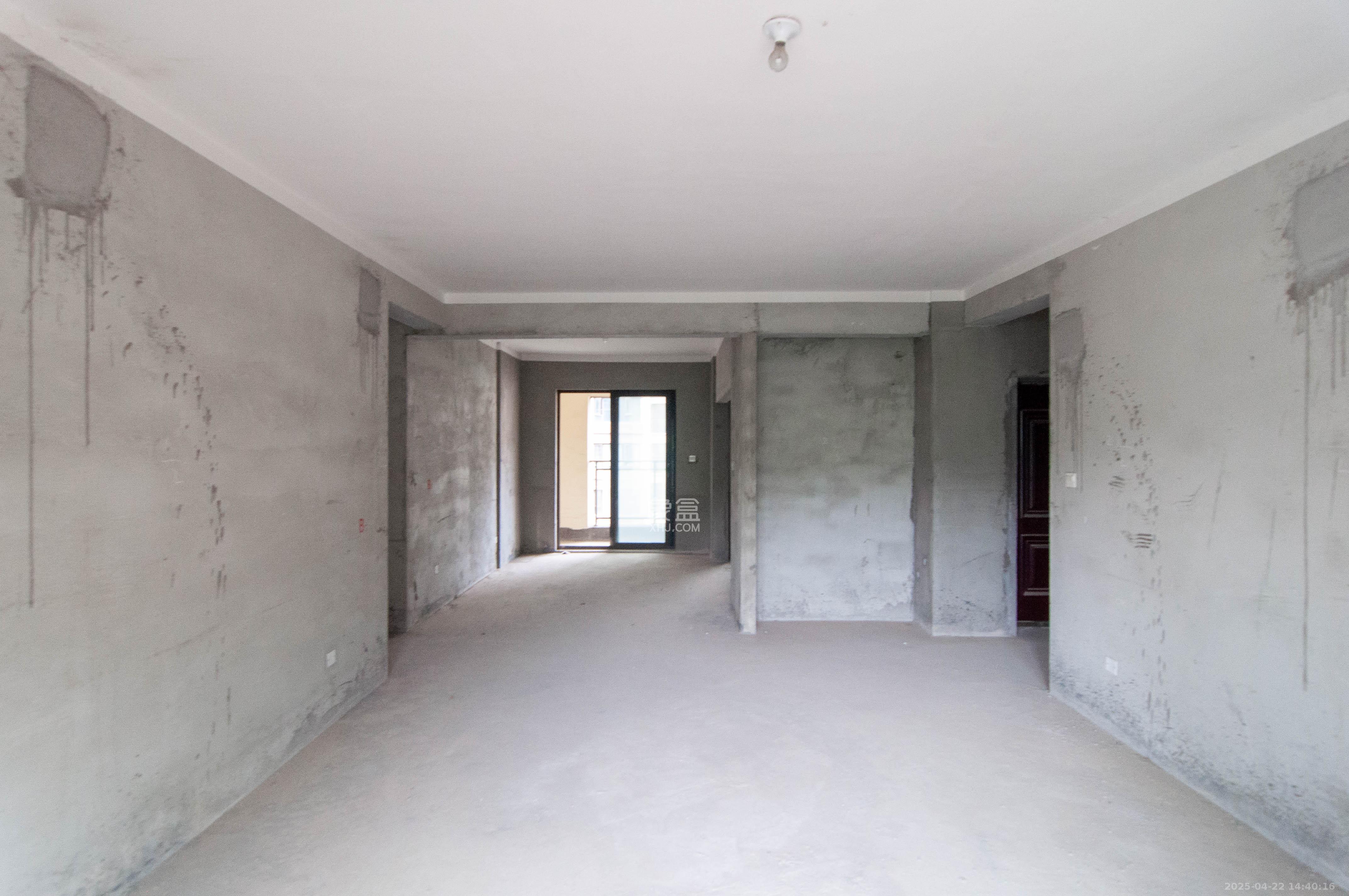 梅溪正荣府 4室2厅2卫 200.0万 梅溪正荣府 4室2厅2卫 200.0万客厅