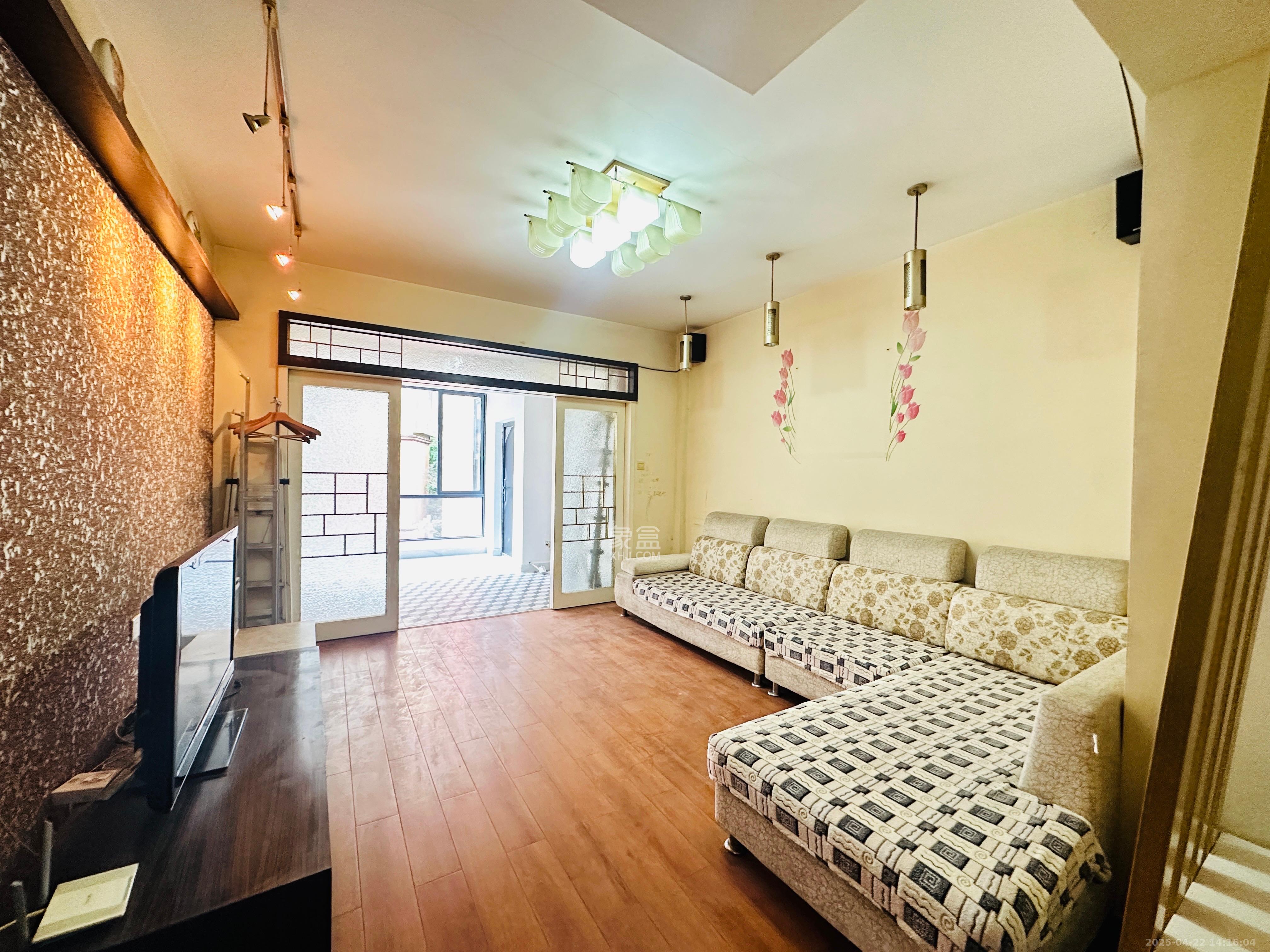 湖开小区(湖南开关厂宿舍)/南大桥社区 2室2厅1卫 1800.0元/月 湖开小区(湖南开关厂宿舍)/南大桥社区 2室2厅1卫 1800.0元/月室内图