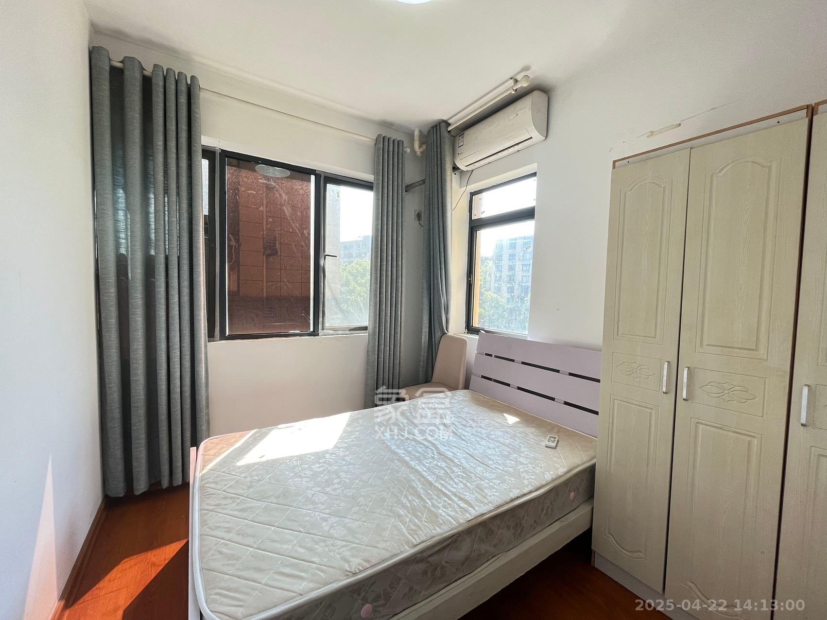 荣盛花语书苑 3室2厅1卫 2800.0元/月 荣盛花语书苑 3室2厅1卫 2800.0元/月室内图