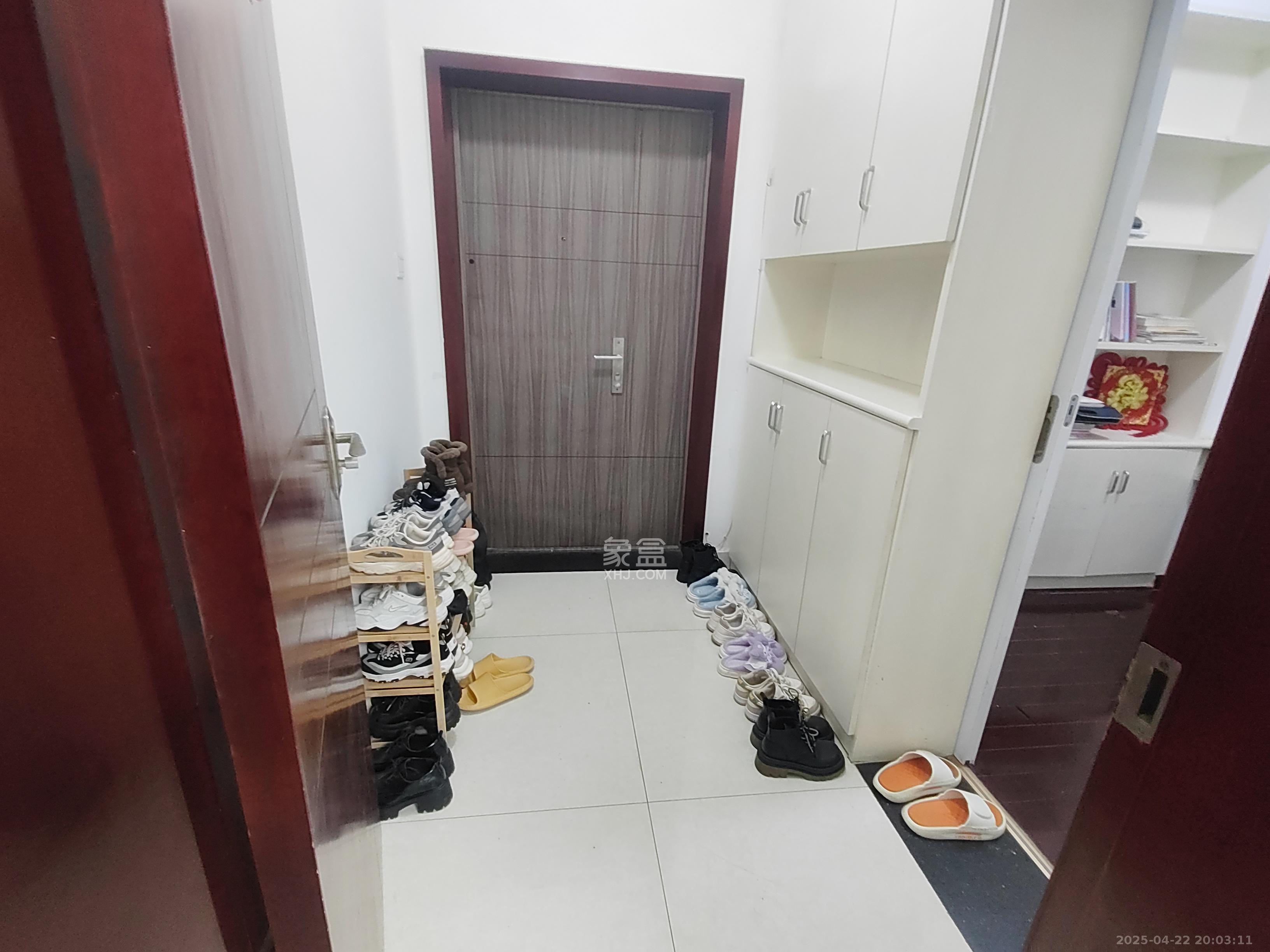恒基凯旋门一二期  3室2厅2卫   2600.00元/月室内图