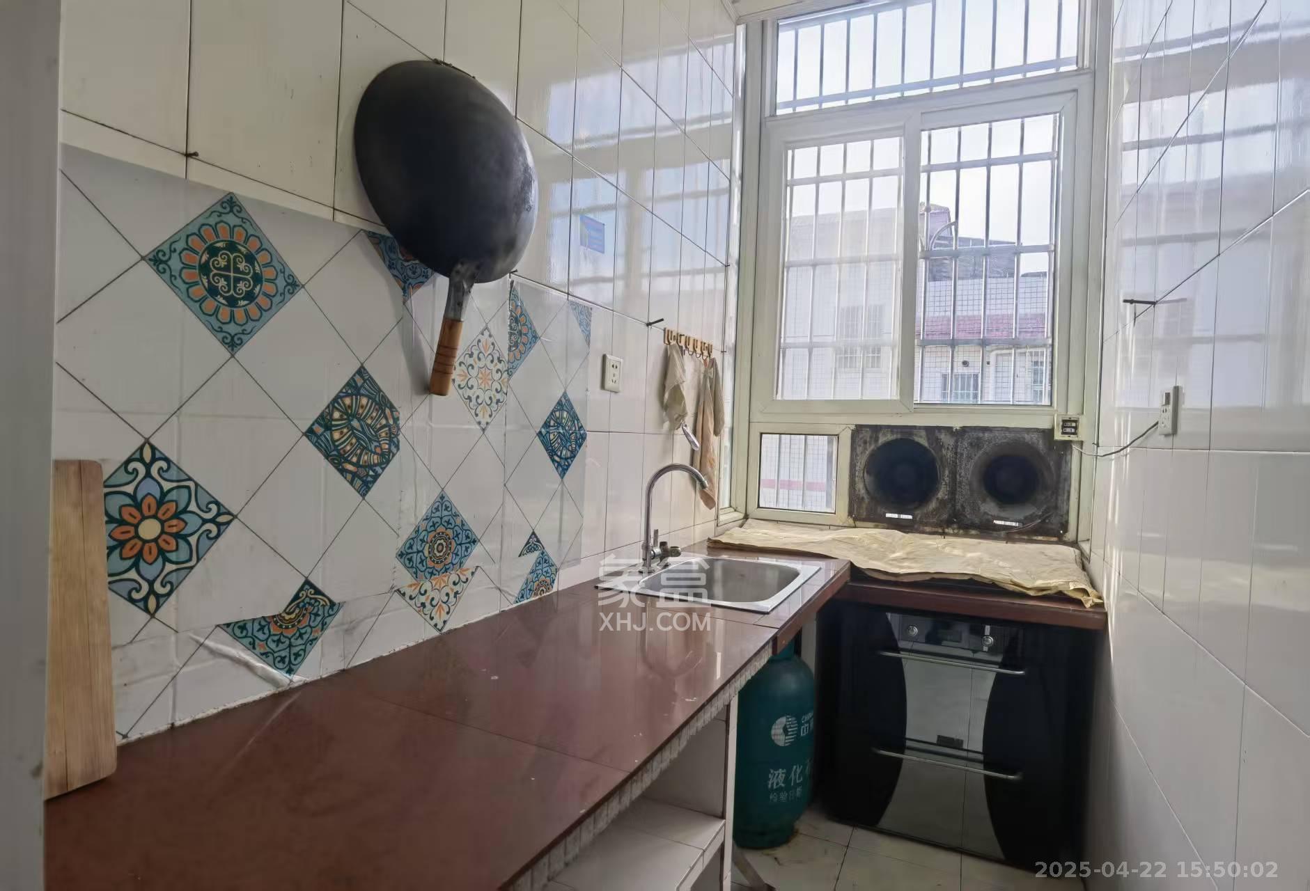 裕园小区(含浦) 3室2厅1卫 1500.0元/月 裕园小区(含浦) 3室2厅1卫 1500.0元/月室内图