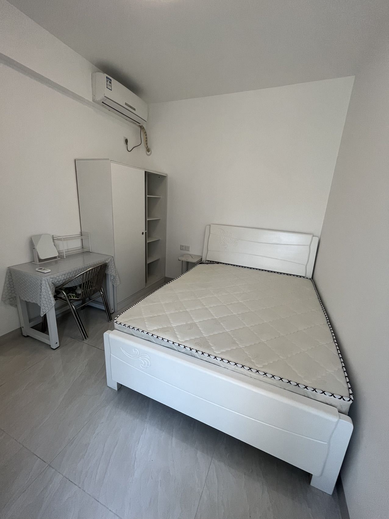 华府蓝湾 2室2厅1卫 118.0万 华府蓝湾 2室2厅1卫 118.0万客厅