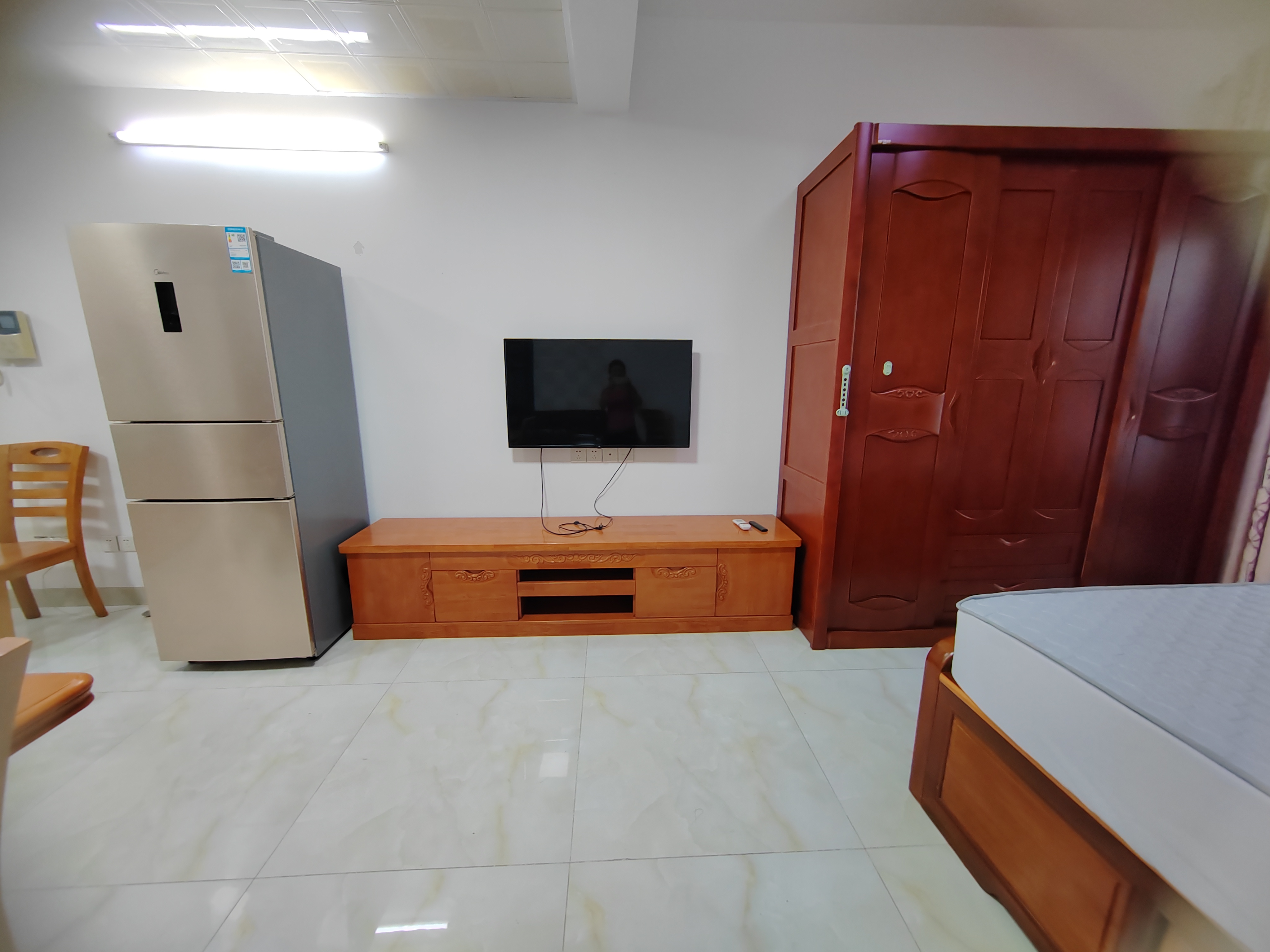 福隆广场 1室1厅1卫 2000.0元/月 福隆广场 1室1厅1卫 2000.0元/月室内图