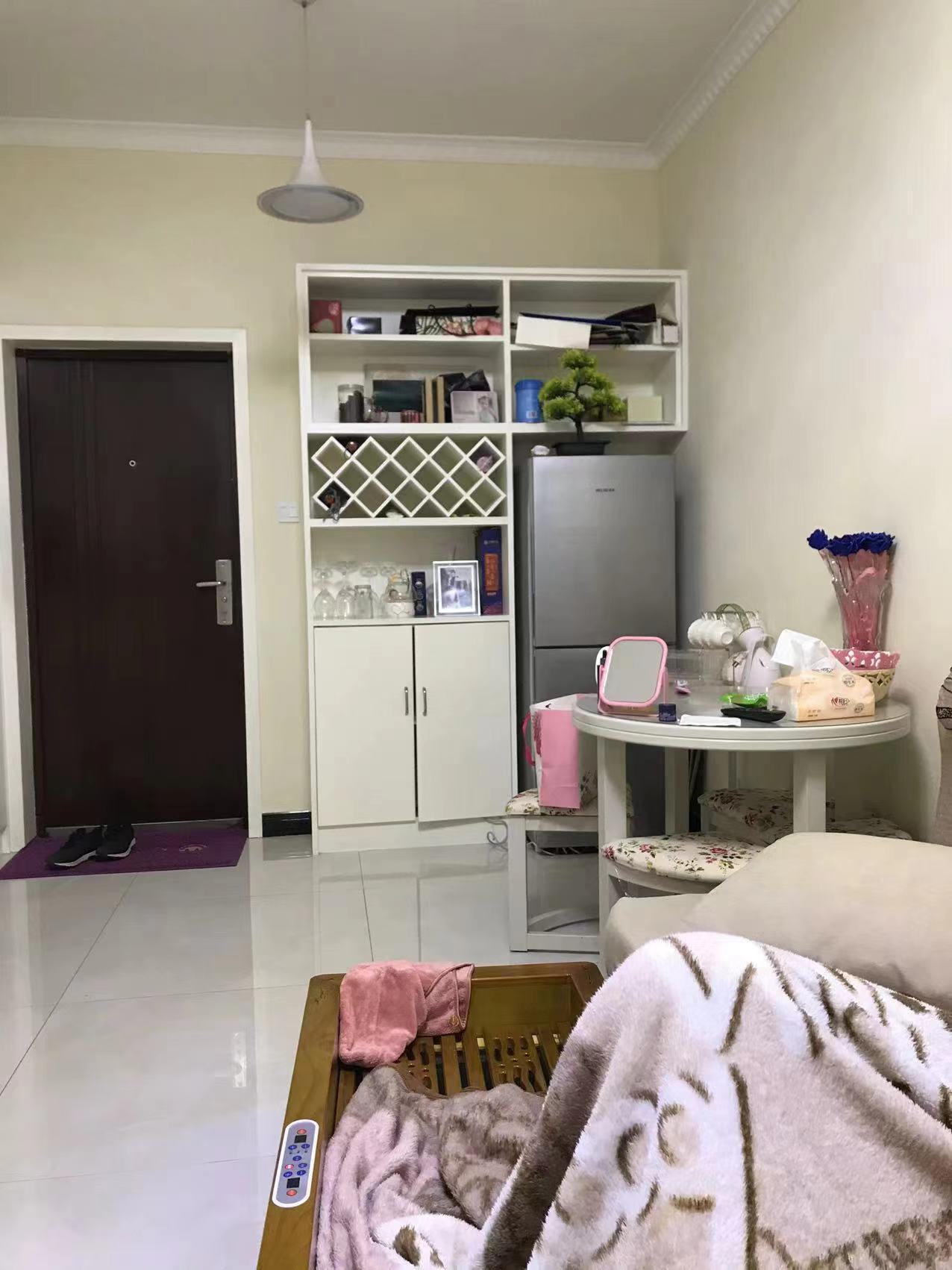 梓山湖领御 2室1厅1卫 1300.0元/月 梓山湖领御 2室1厅1卫 1300.0元/月室内图