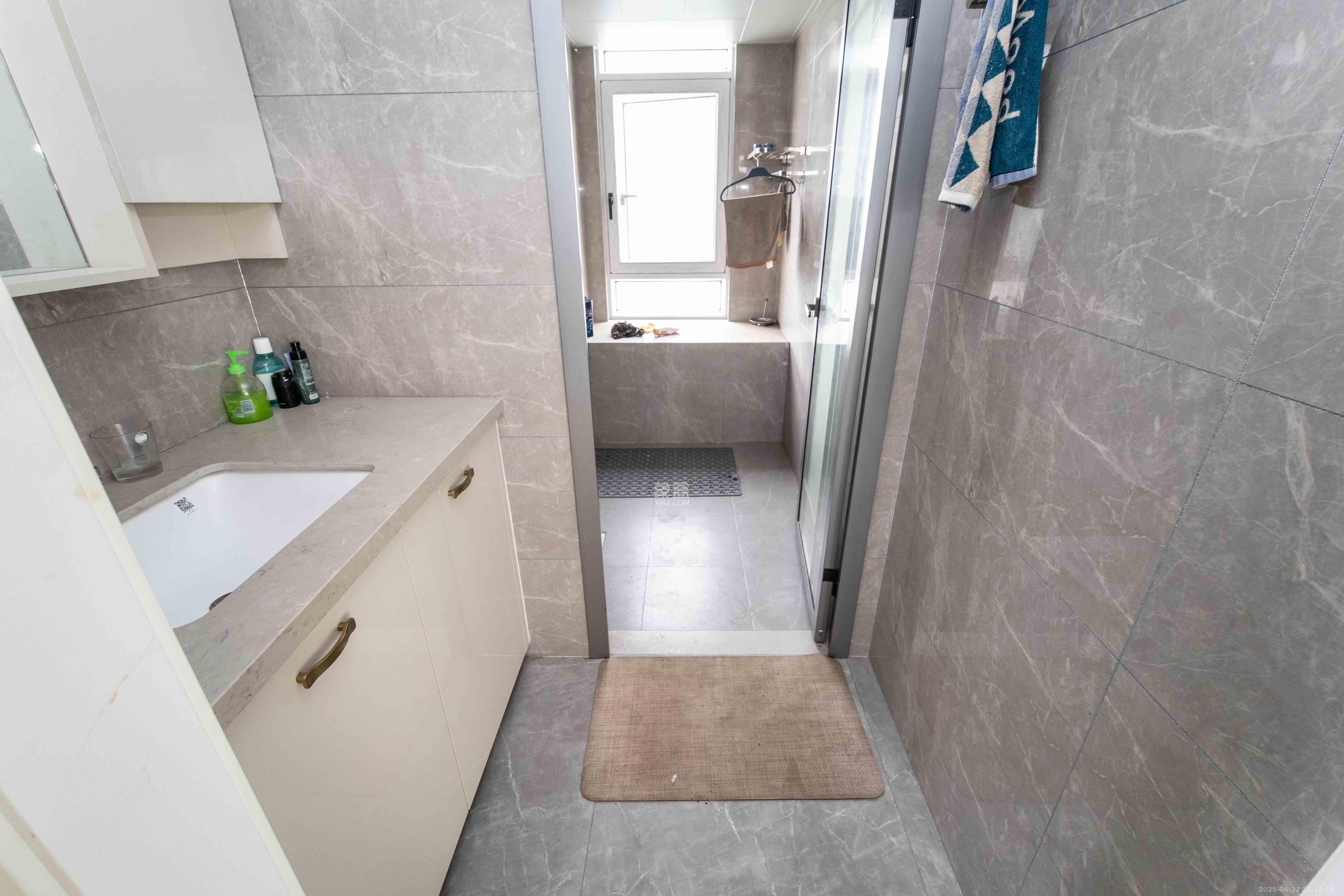 德奥悦东方 4室2厅3卫 249.00万 德奥悦东方 4室2厅3卫 249.00万卫生间