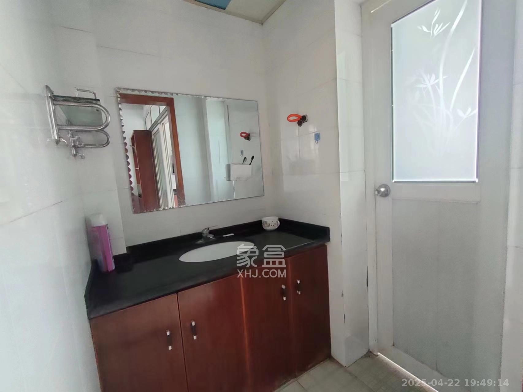 湘绣城  2室2厅1卫    1200.0元/月 湘绣城  2室2厅1卫    1200.0元/月室内图