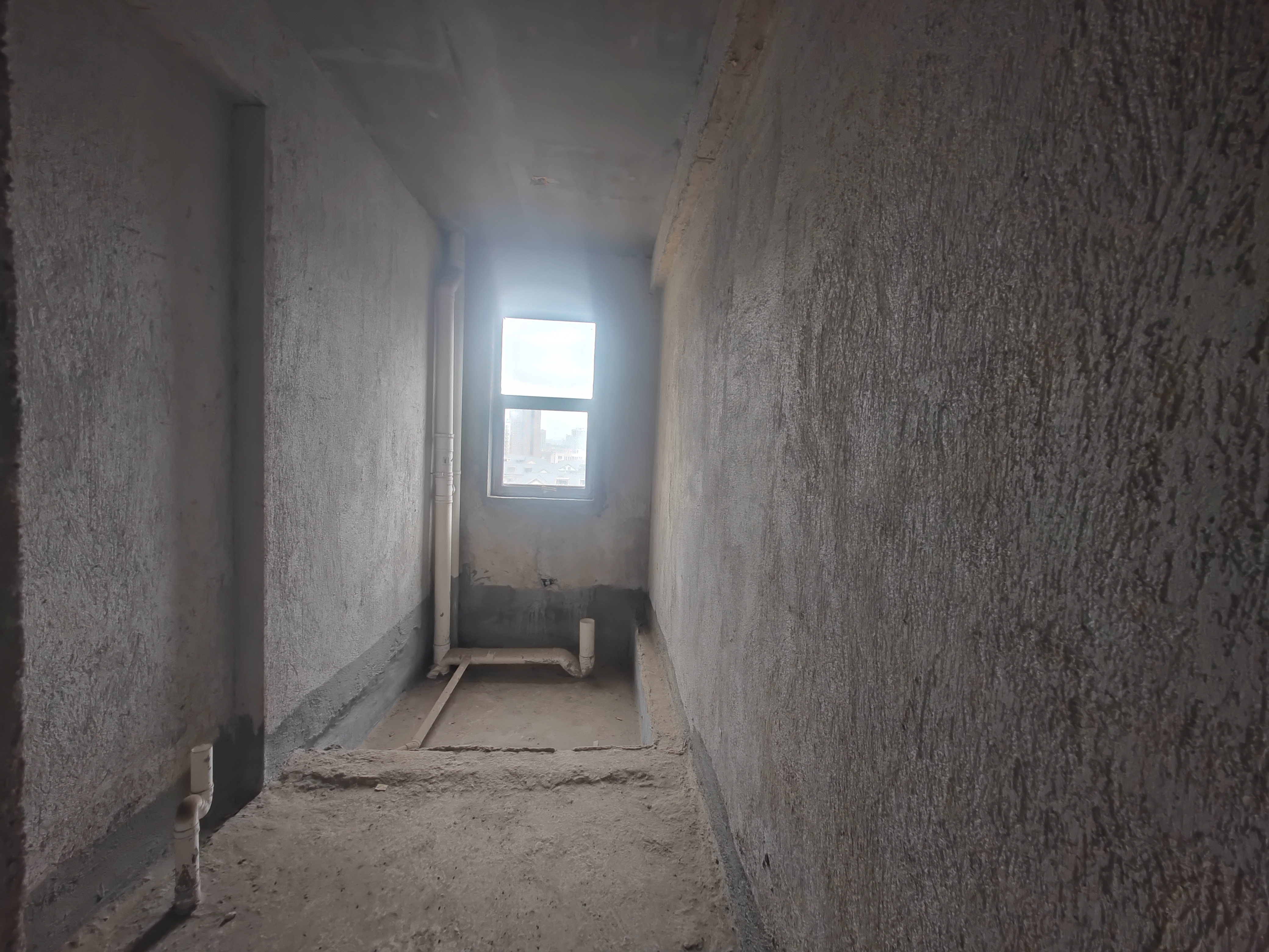 环保欣苑  5室2厅2卫    76.0万客厅