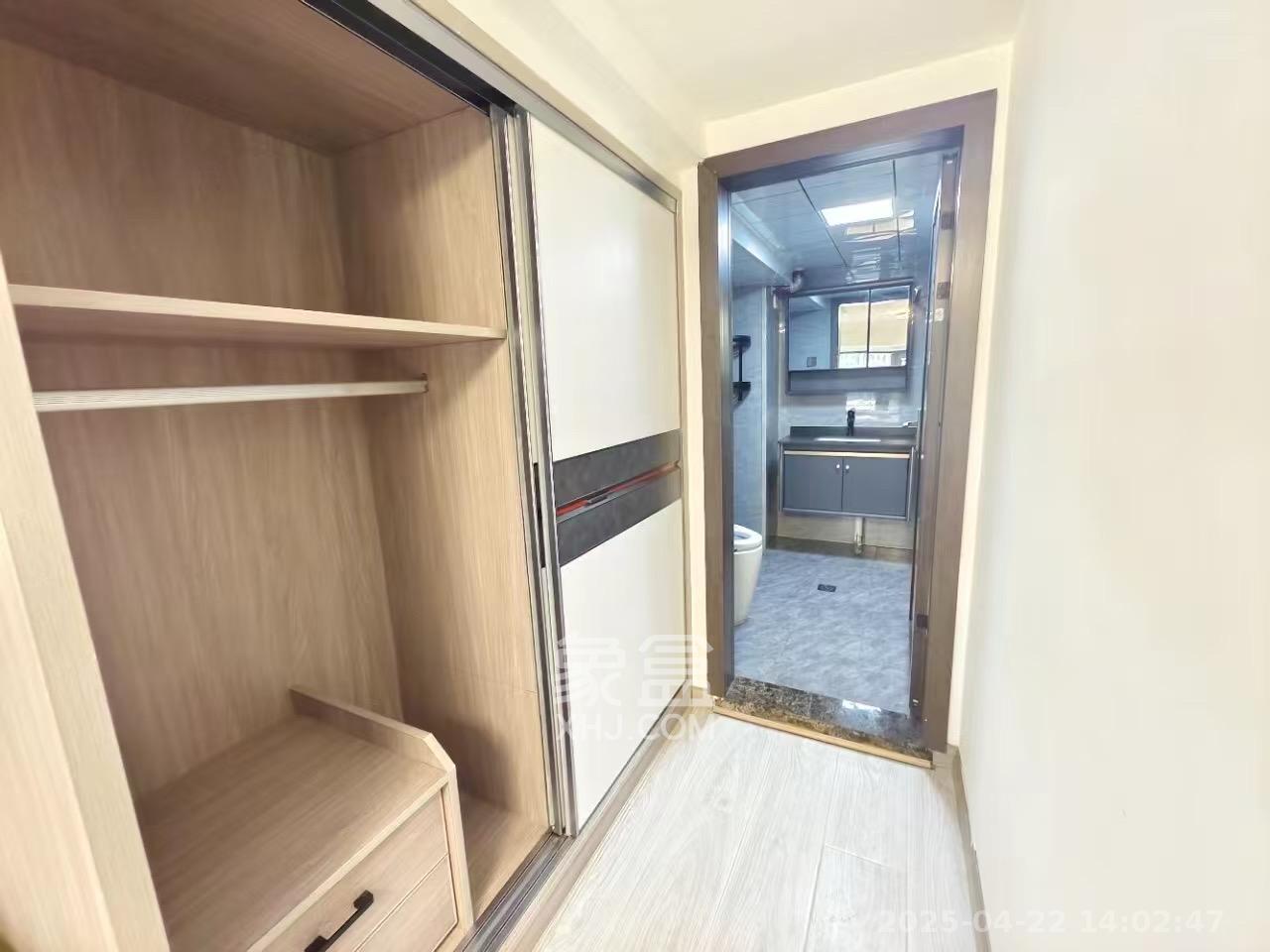 明昇壹城（明昇时代广场）三期  3室2厅2卫   2500.00元/月室内图