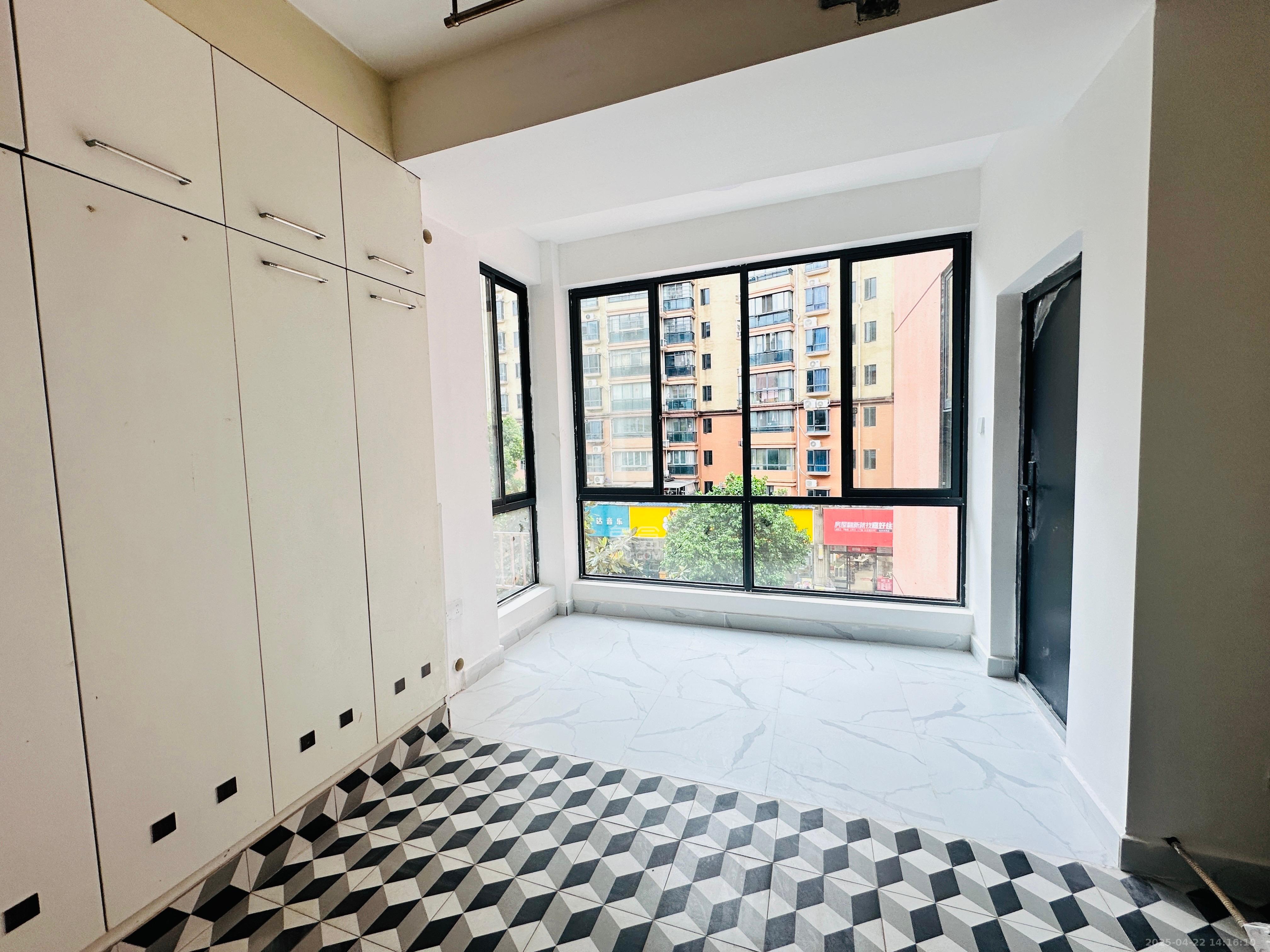 湖开小区(湖南开关厂宿舍)/南大桥社区 2室2厅1卫 1800.0元/月 湖开小区(湖南开关厂宿舍)/南大桥社区 2室2厅1卫 1800.0元/月室内图