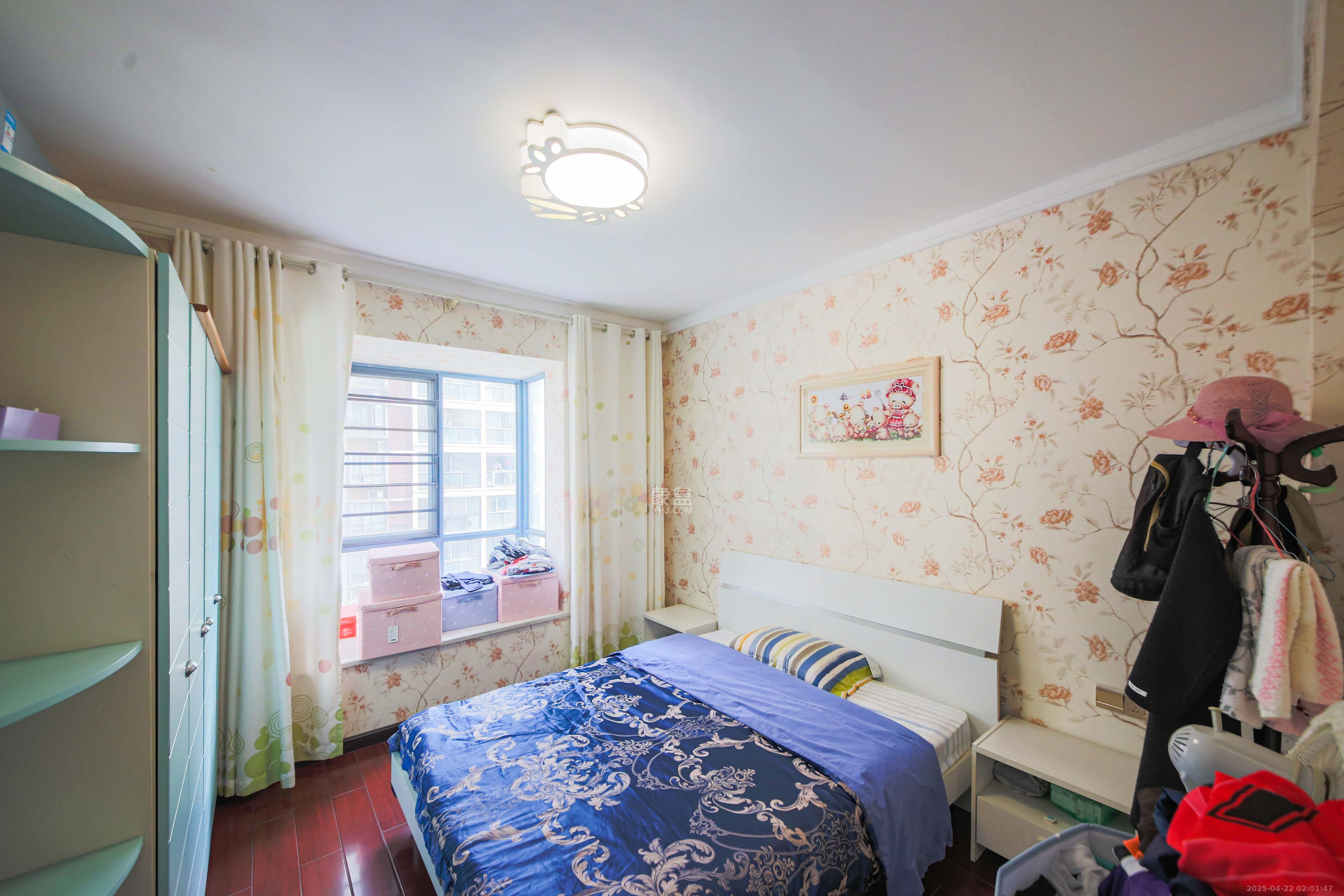 标志浪漫满屋(枫景公寓)  3室2厅2卫    120.0万 标志浪漫满屋(枫景公寓)  3室2厅2卫    120.0万卧室